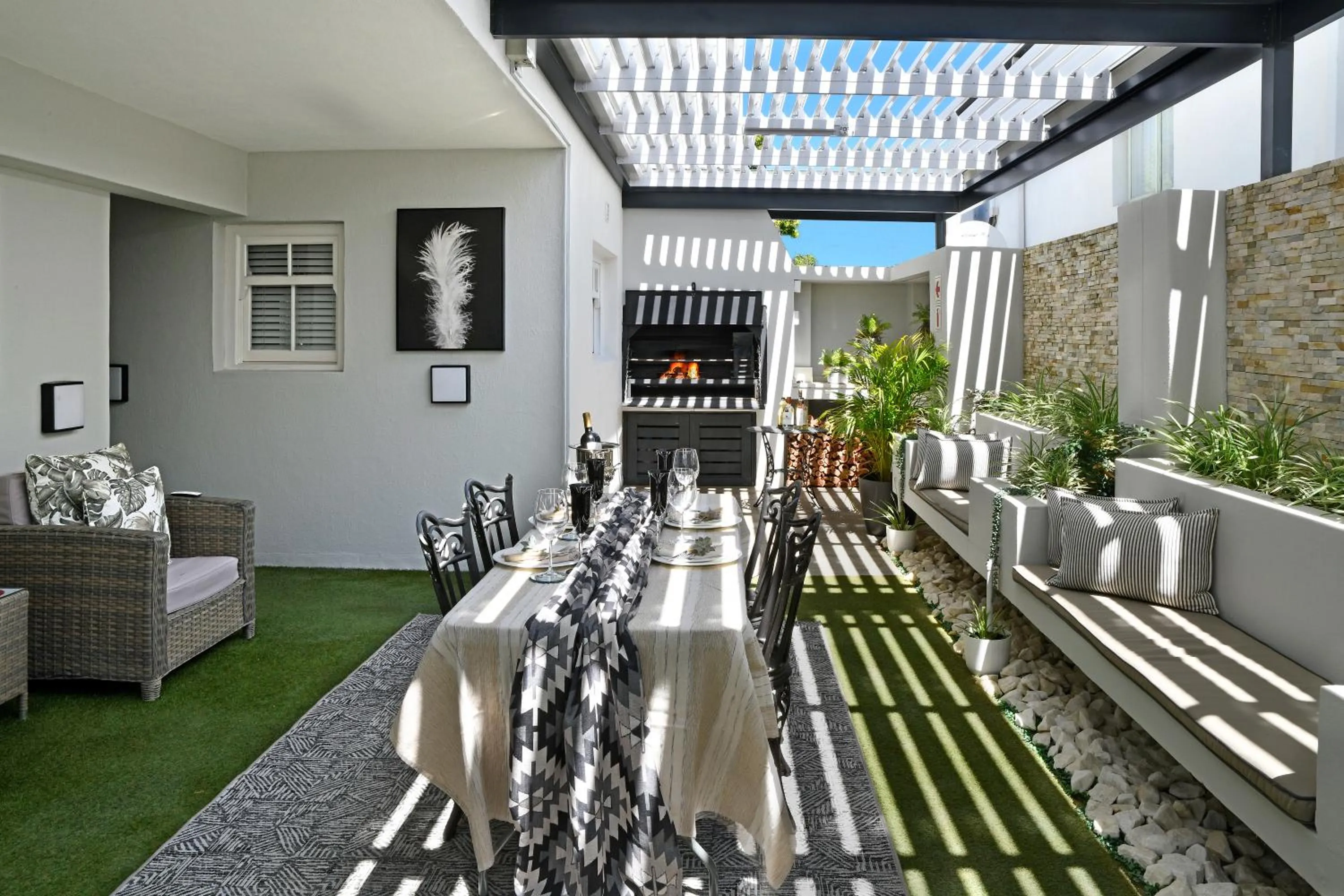 Property building in Le Petit Bijou Aparthotel