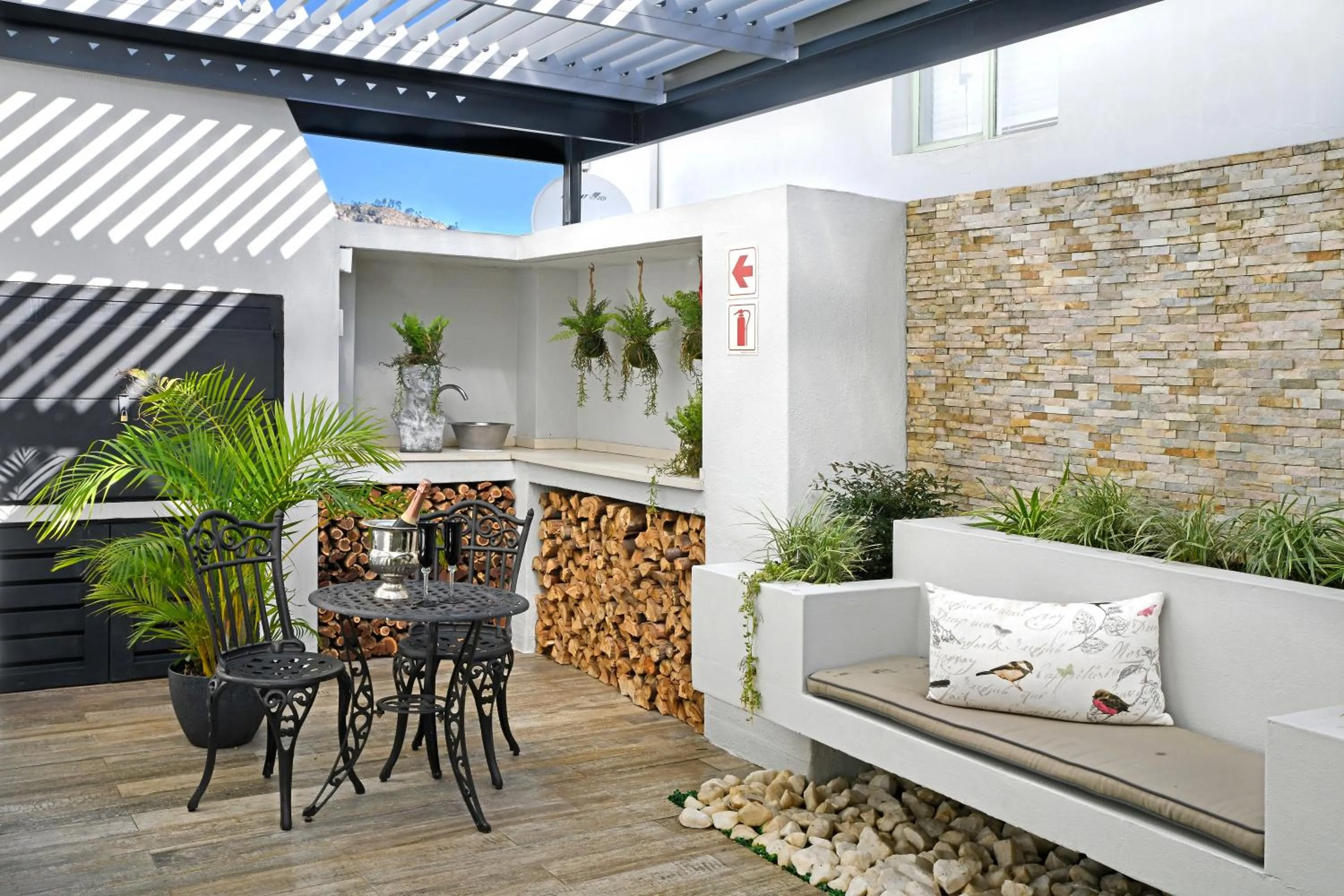Balcony/Terrace in Le Petit Bijou