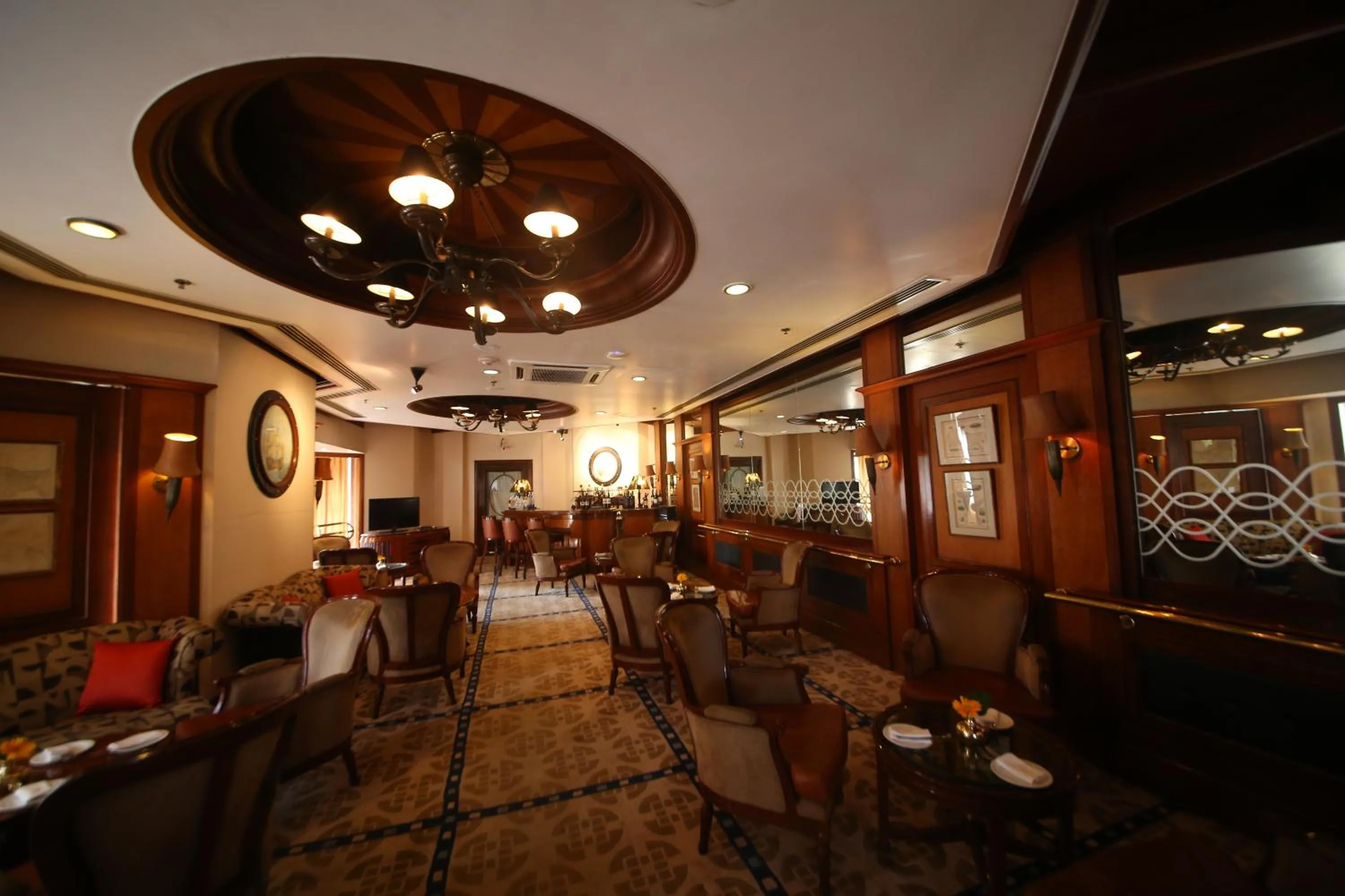 Lounge or bar in Welcomhotel by ITC Hotels, Devee Grand Bay, Visakhapatnam