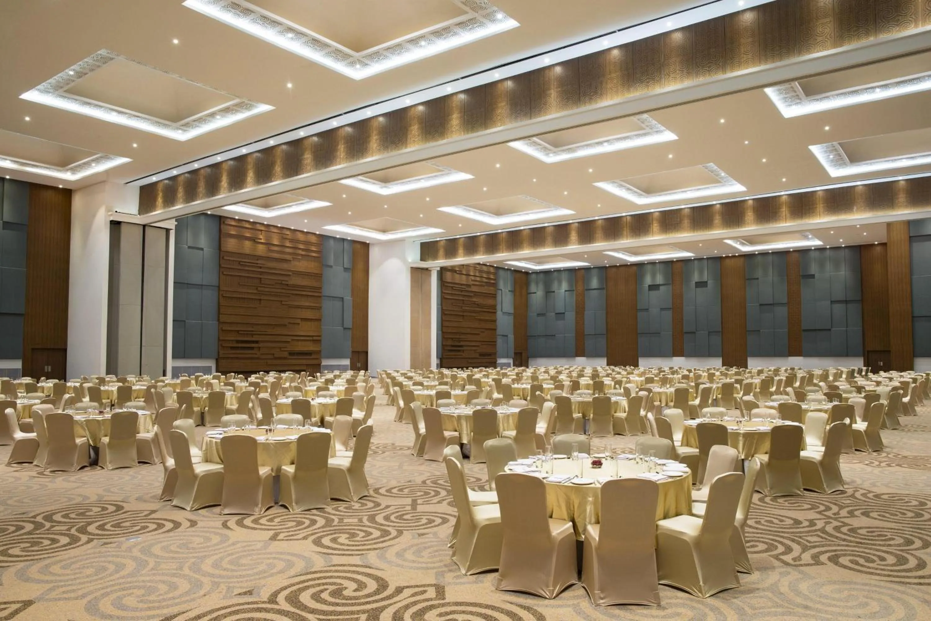Meeting/conference room in Four Points by Sheraton Makassar