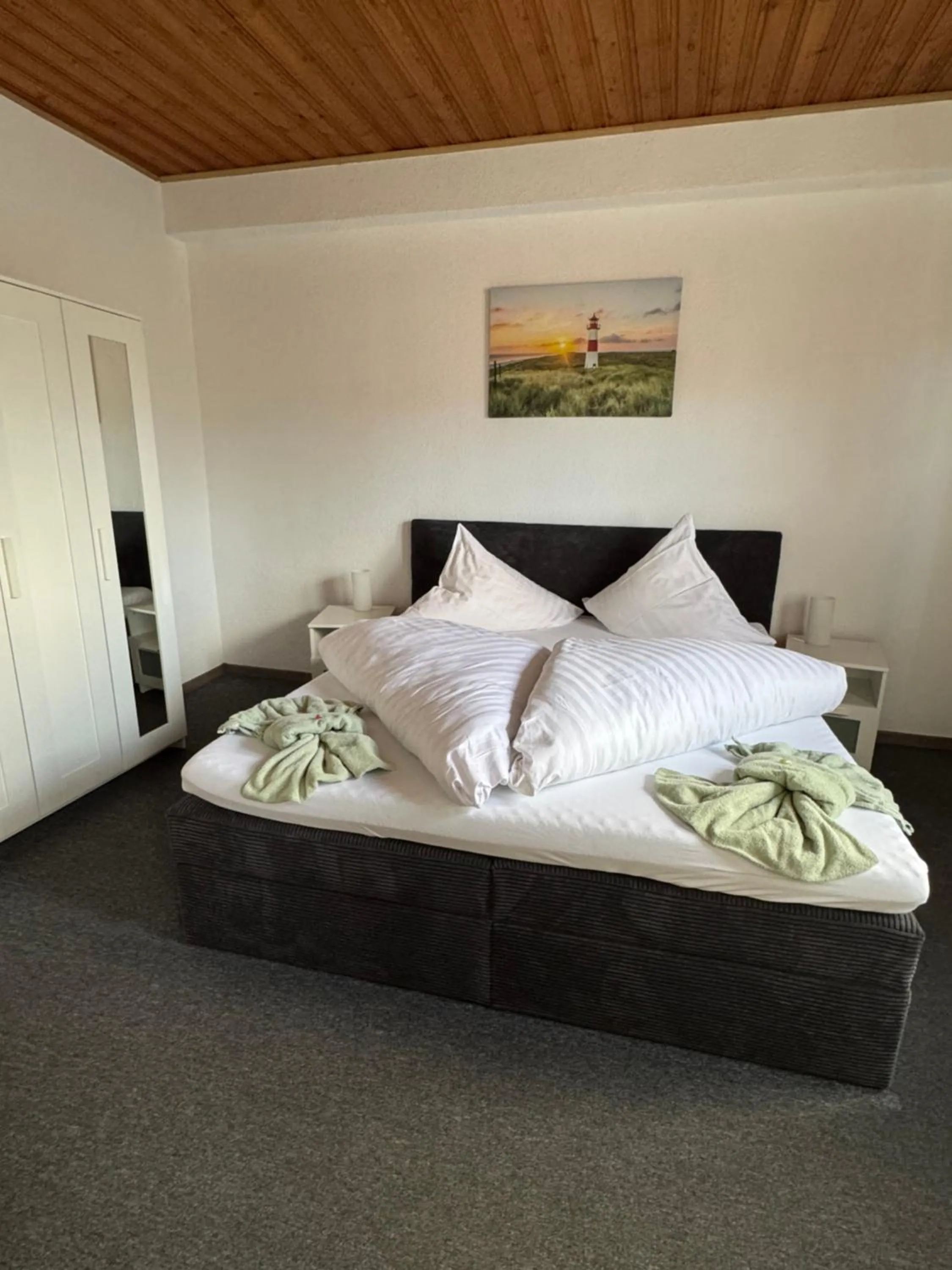 Bedroom, Bed in Hotel-Restaurant Christine