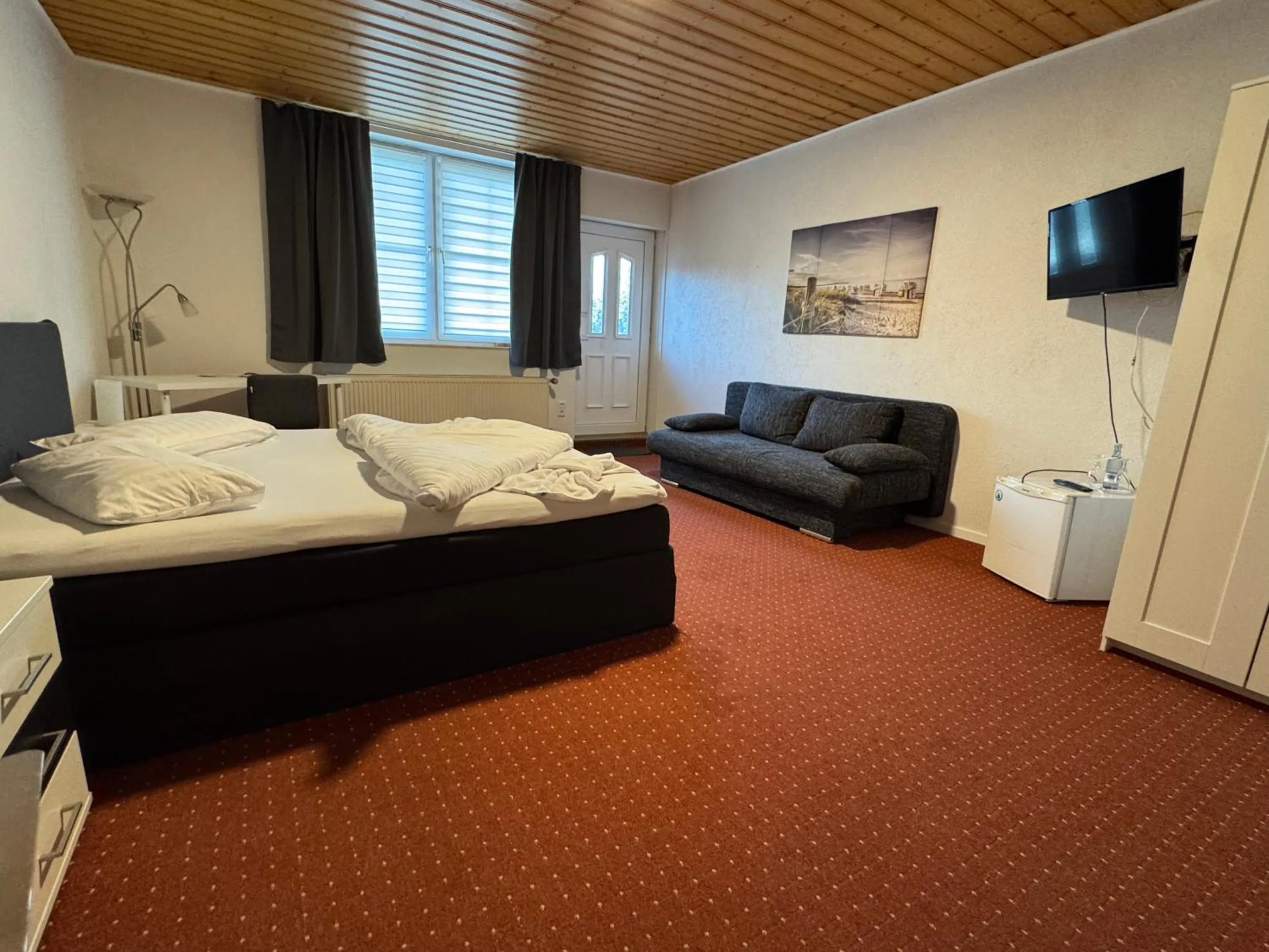 Photo of the whole room, Bed in Hotel-Restaurant Christine