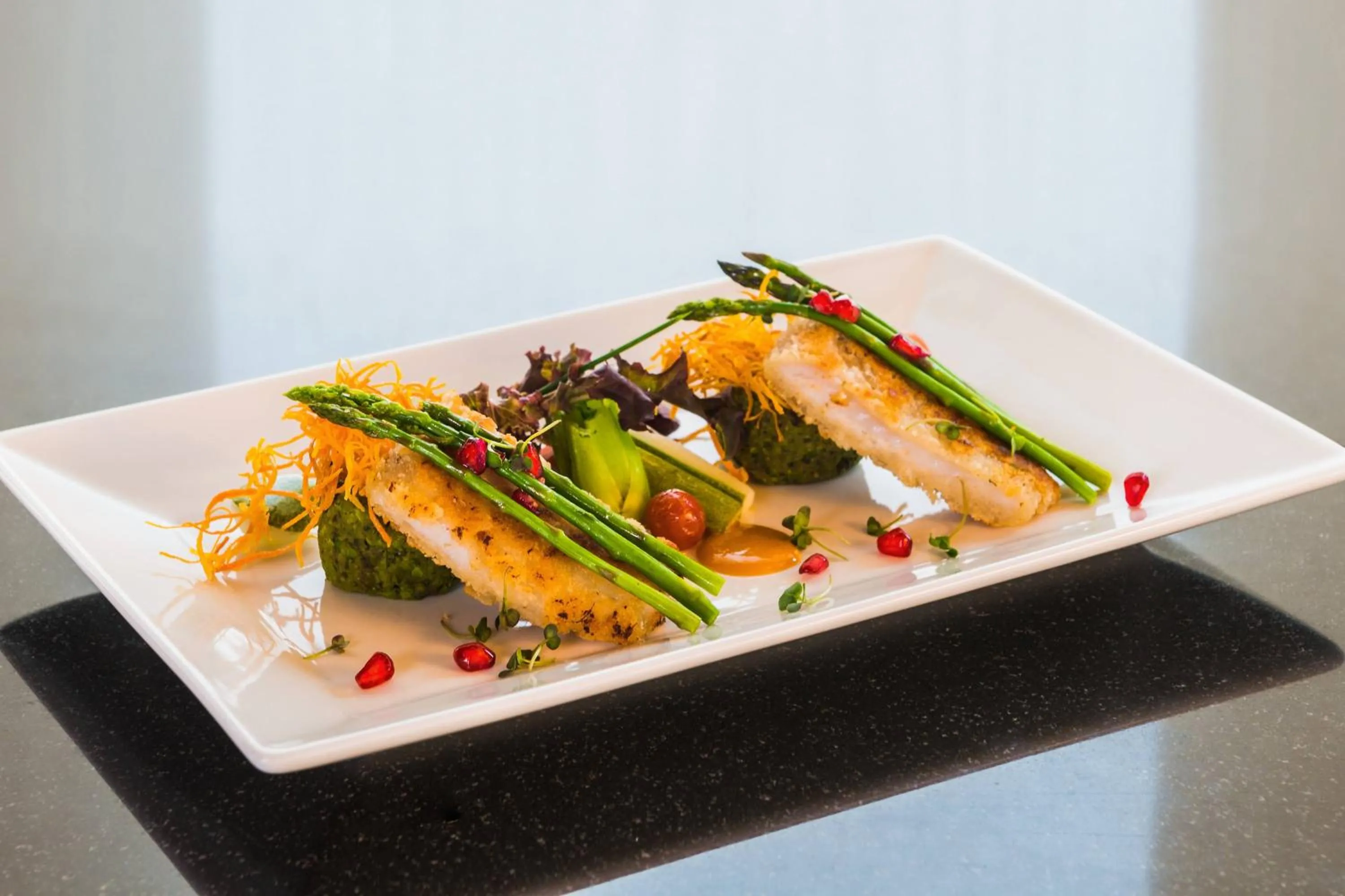 Restaurant/places to eat in Le Meridien Paro Riverfront