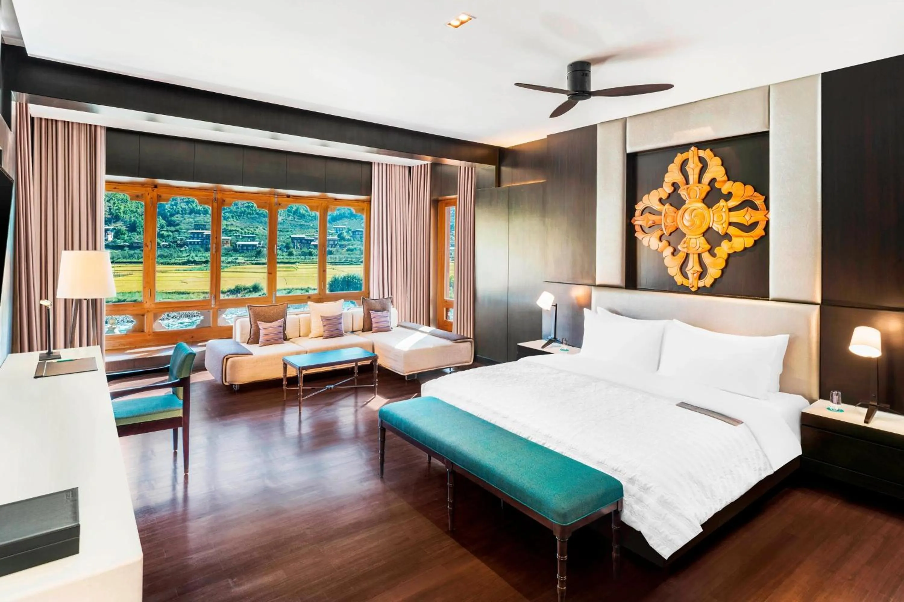 Photo of the whole room, Bed in Le Meridien Paro Riverfront
