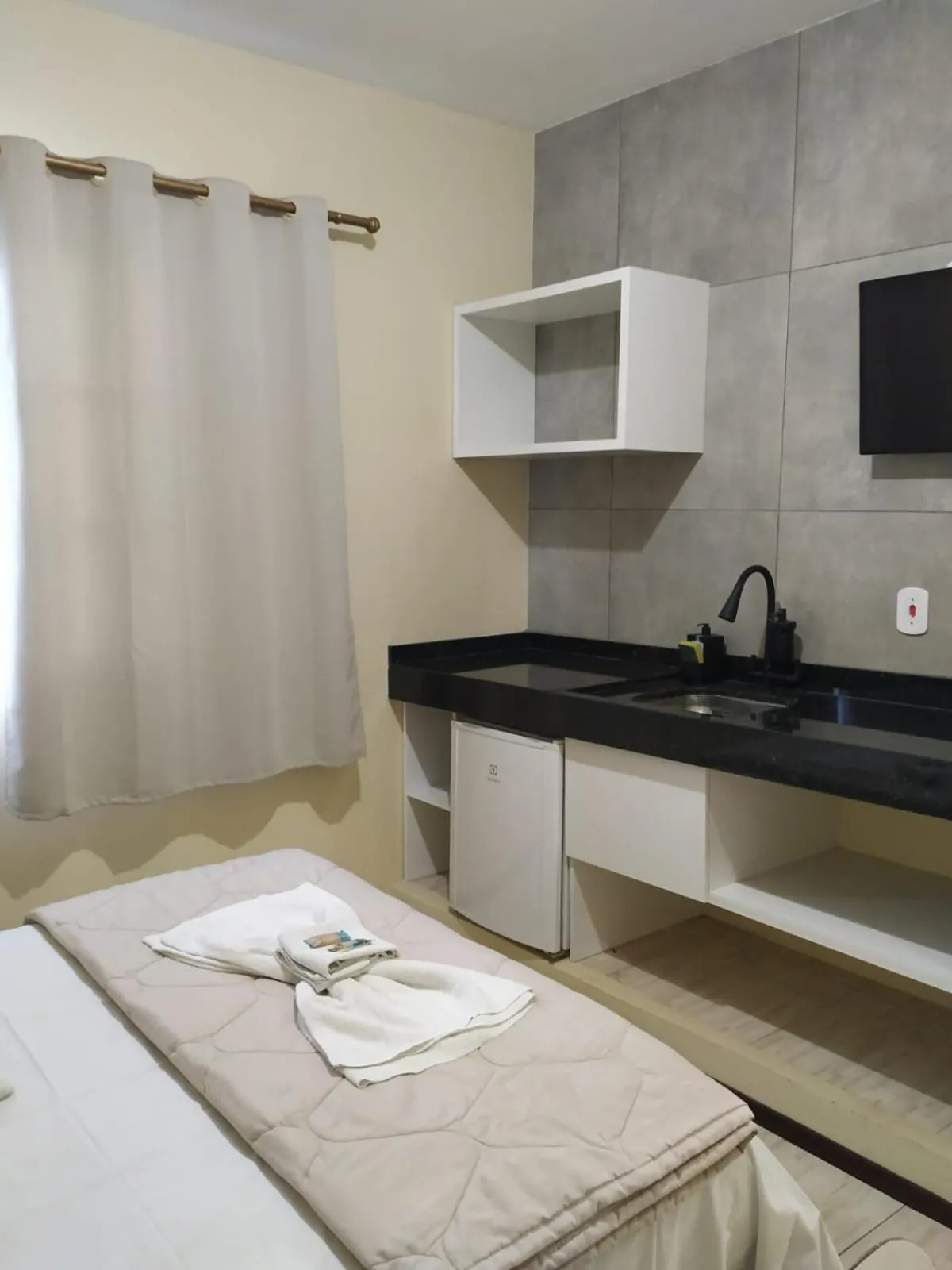 Photo of the whole room, Bed in Hotel Garfo de Ouro