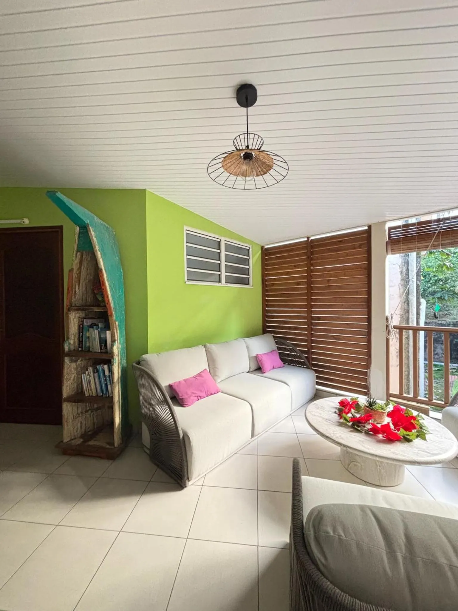 Property building in Tante Arlette