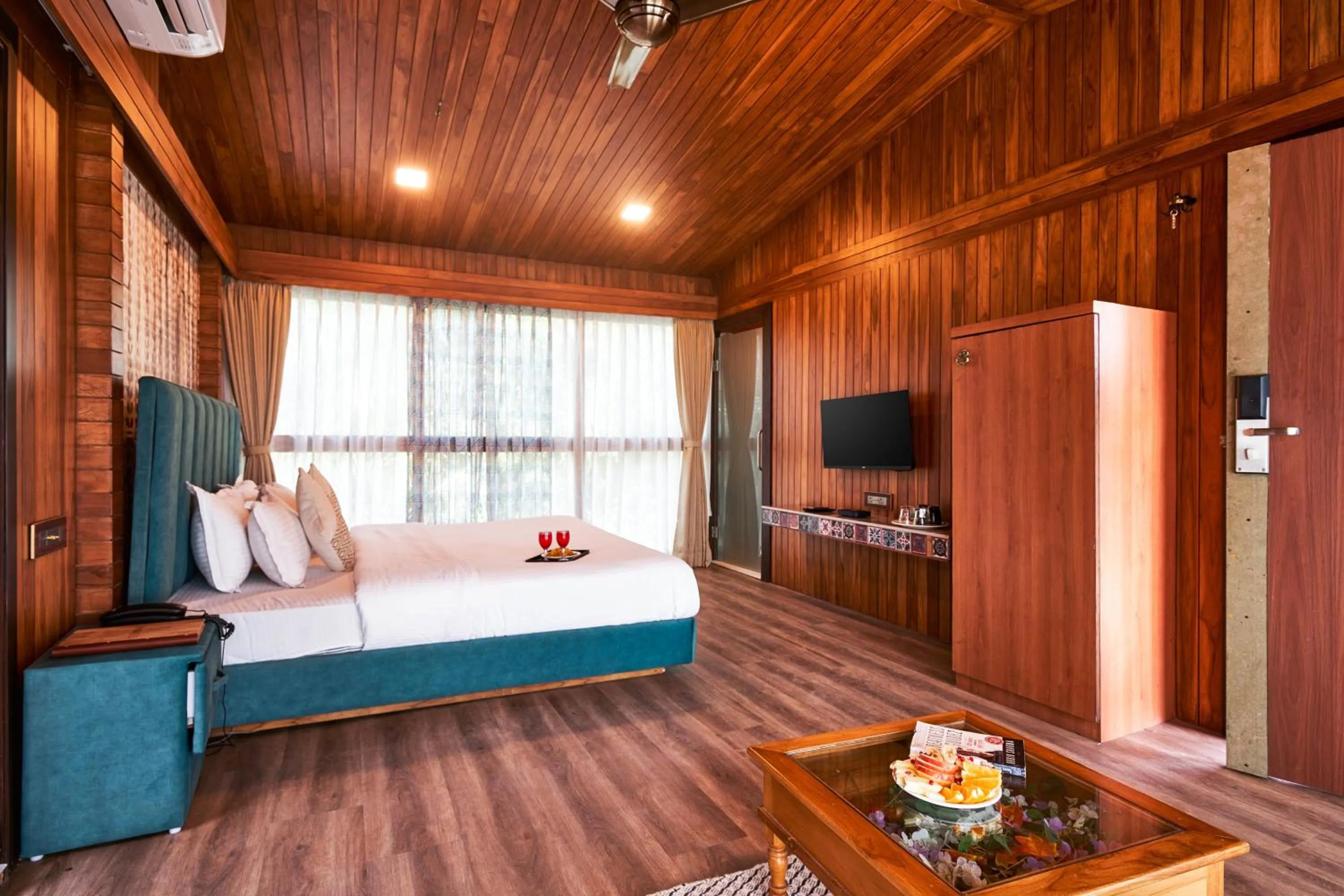 Photo of the whole room, Bed in Visamo Nalsarovar Resort, Ahmedabad