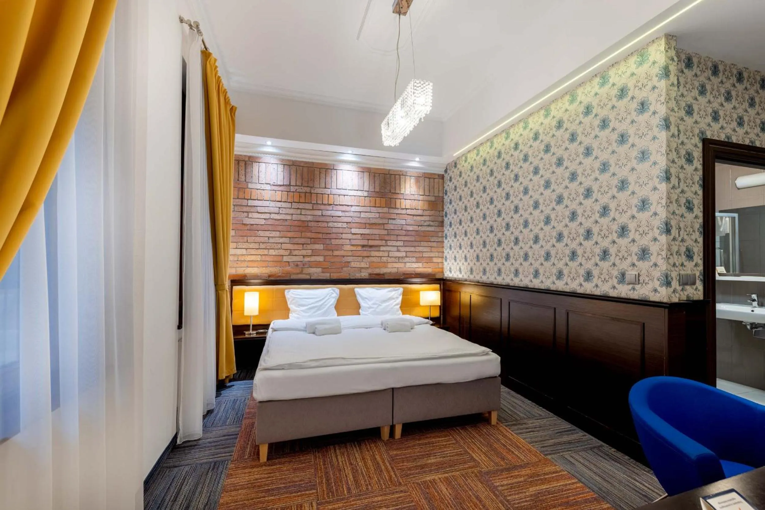 Bed in Palazzo Rosso Old Town