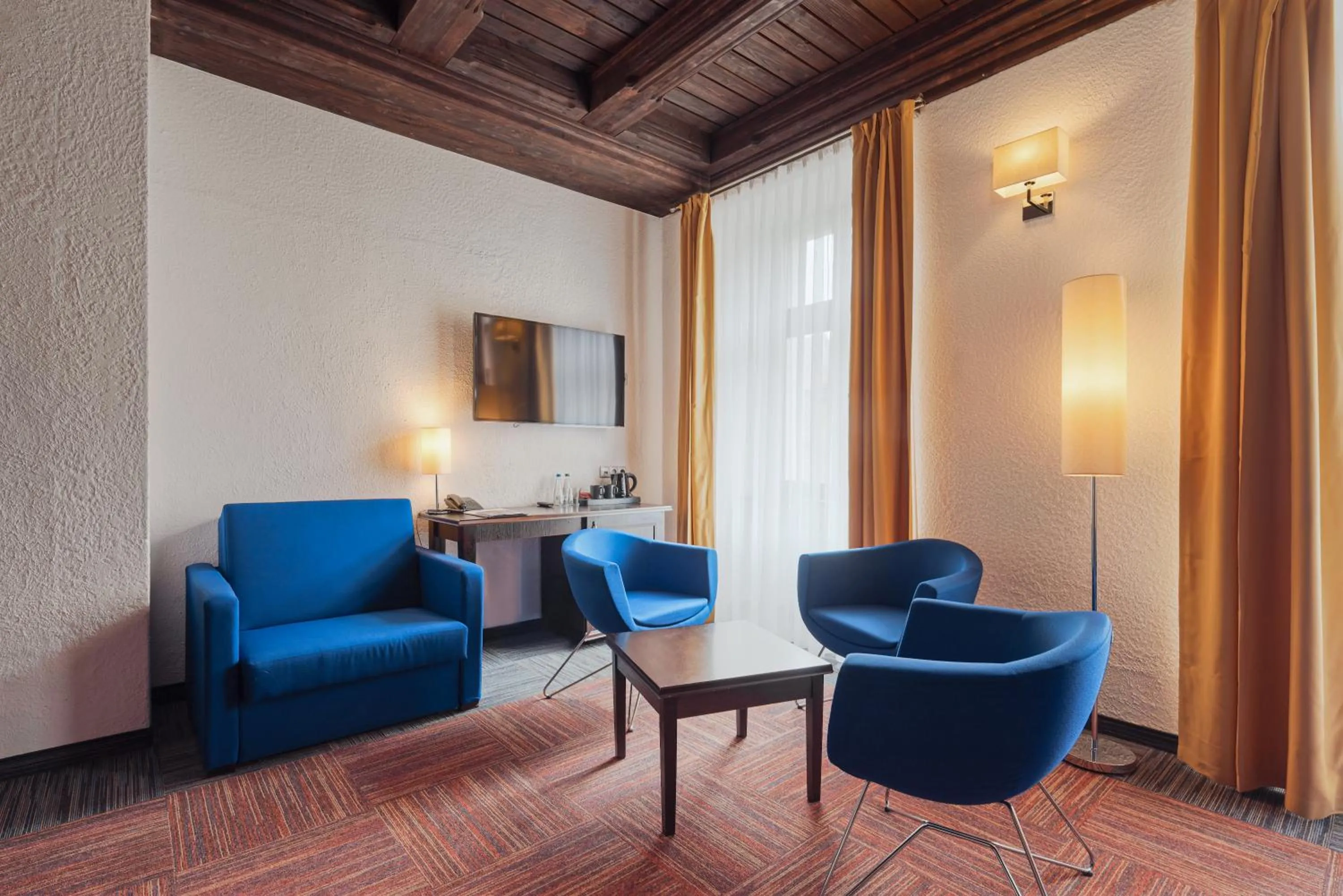 TV and multimedia in Palazzo Rosso Old Town