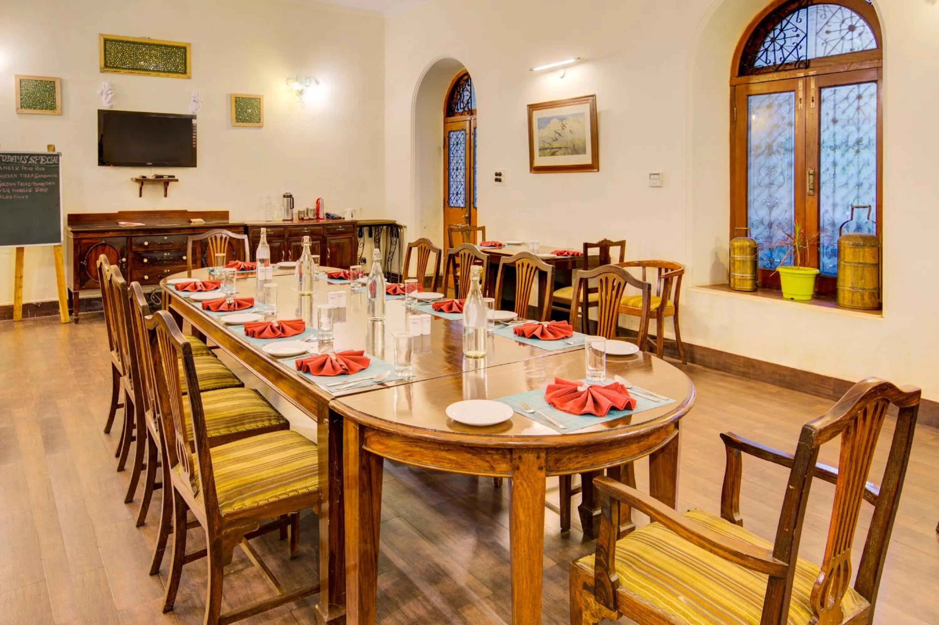 Restaurant/places to eat in WelcomHeritage Shivavilas Palace, HAMPI