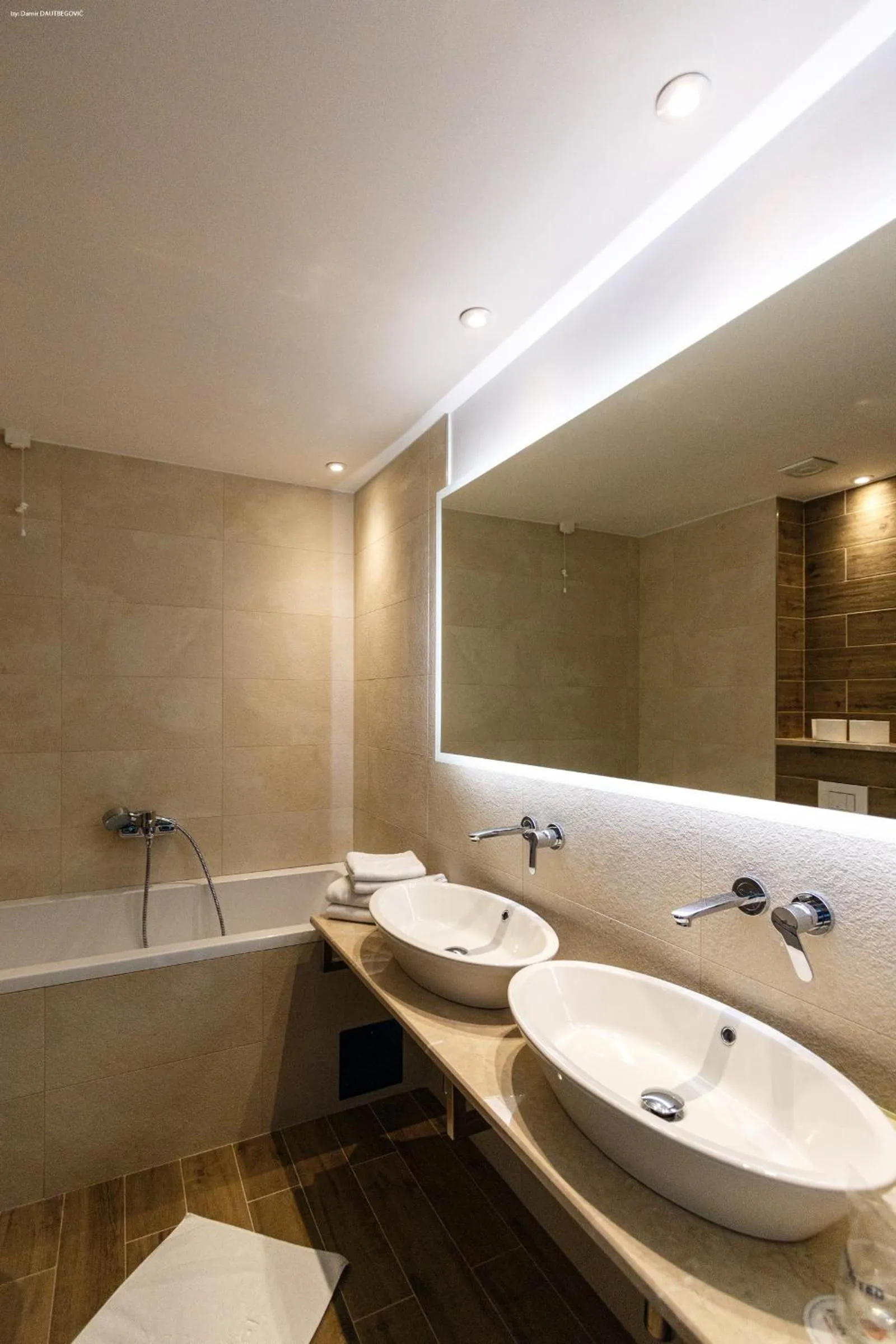 Photo of the whole room in Hotel Nar