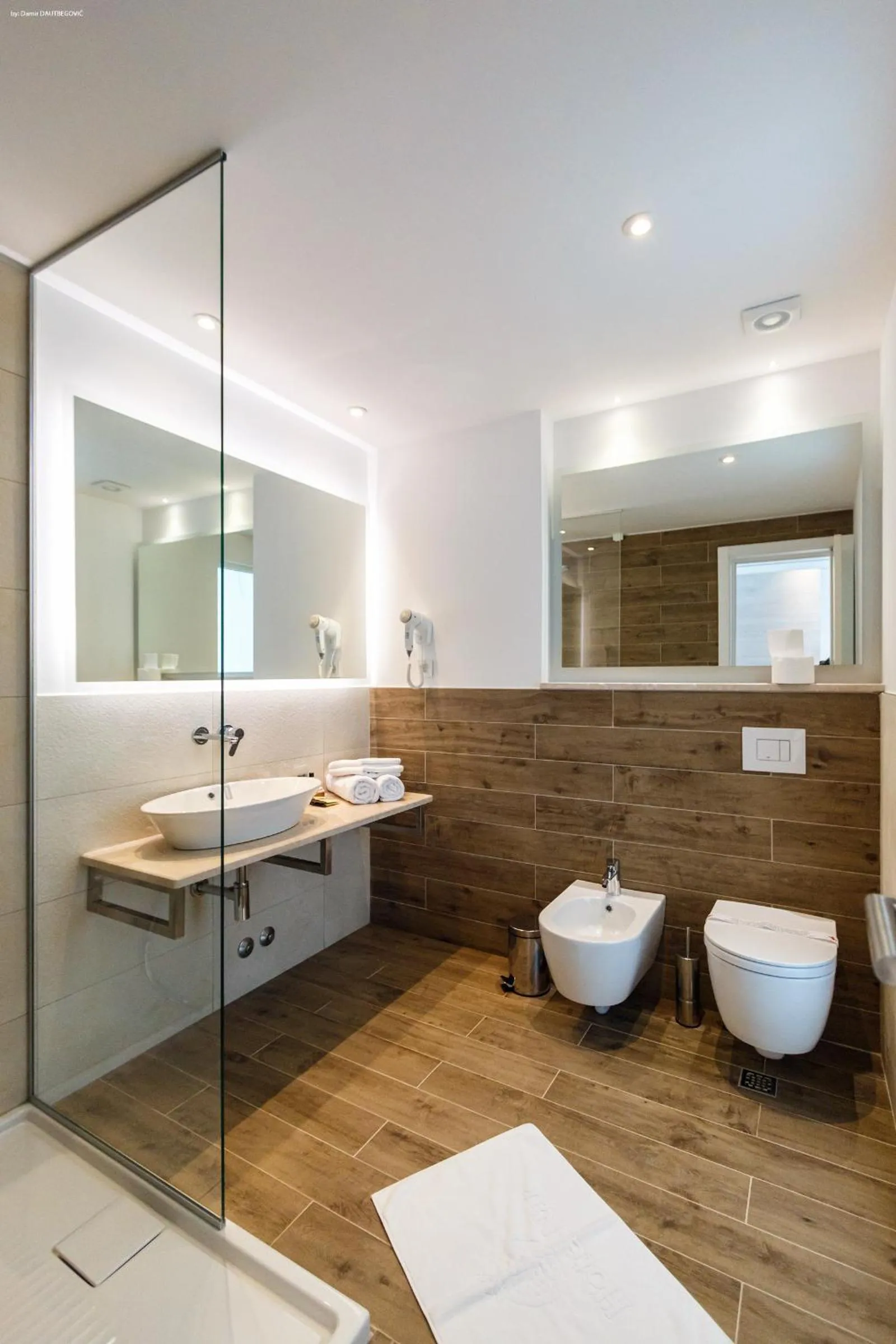 Bathroom in Hotel Nar