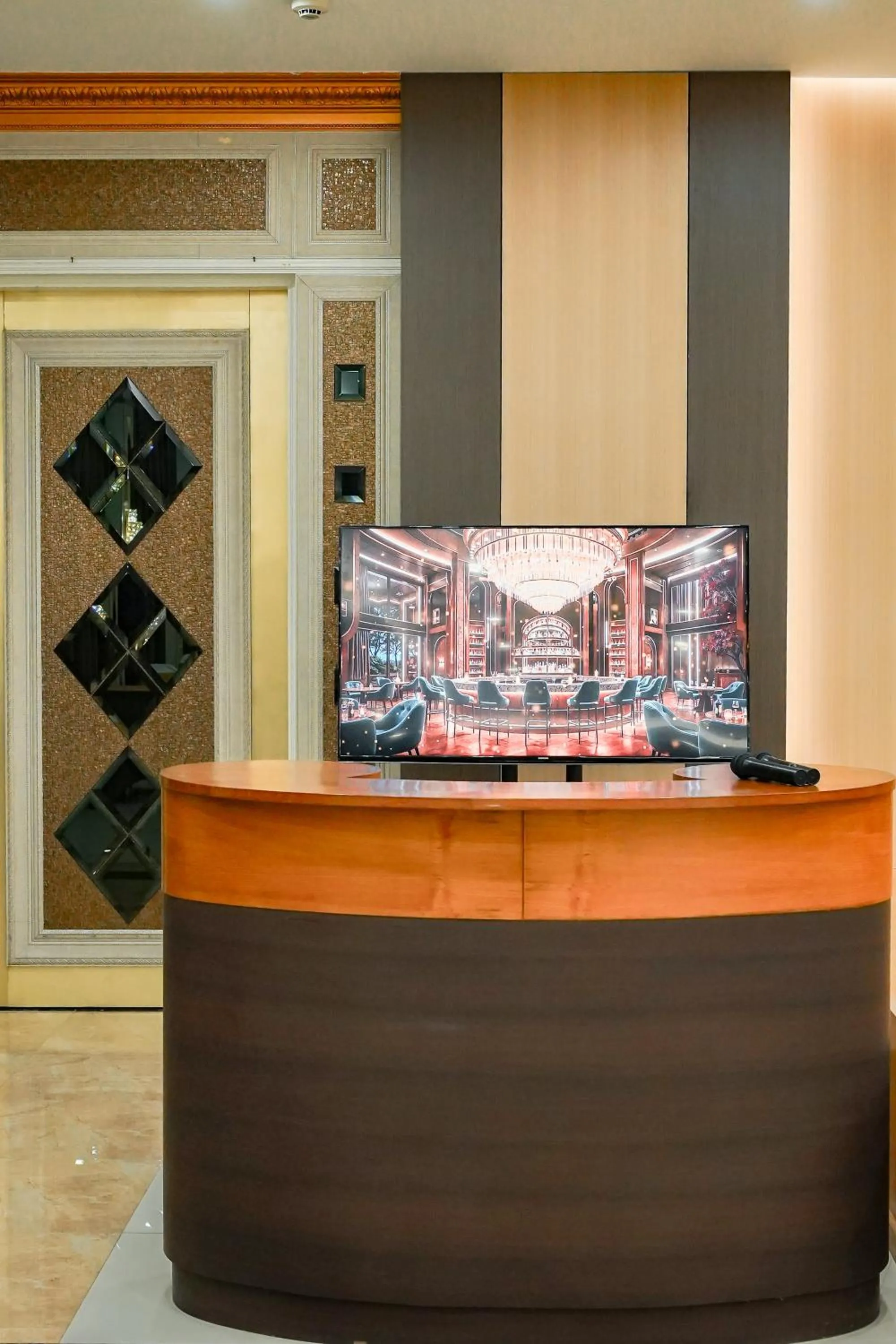 Meeting/conference room in Golden Empire Suvarnabhumi Hotel