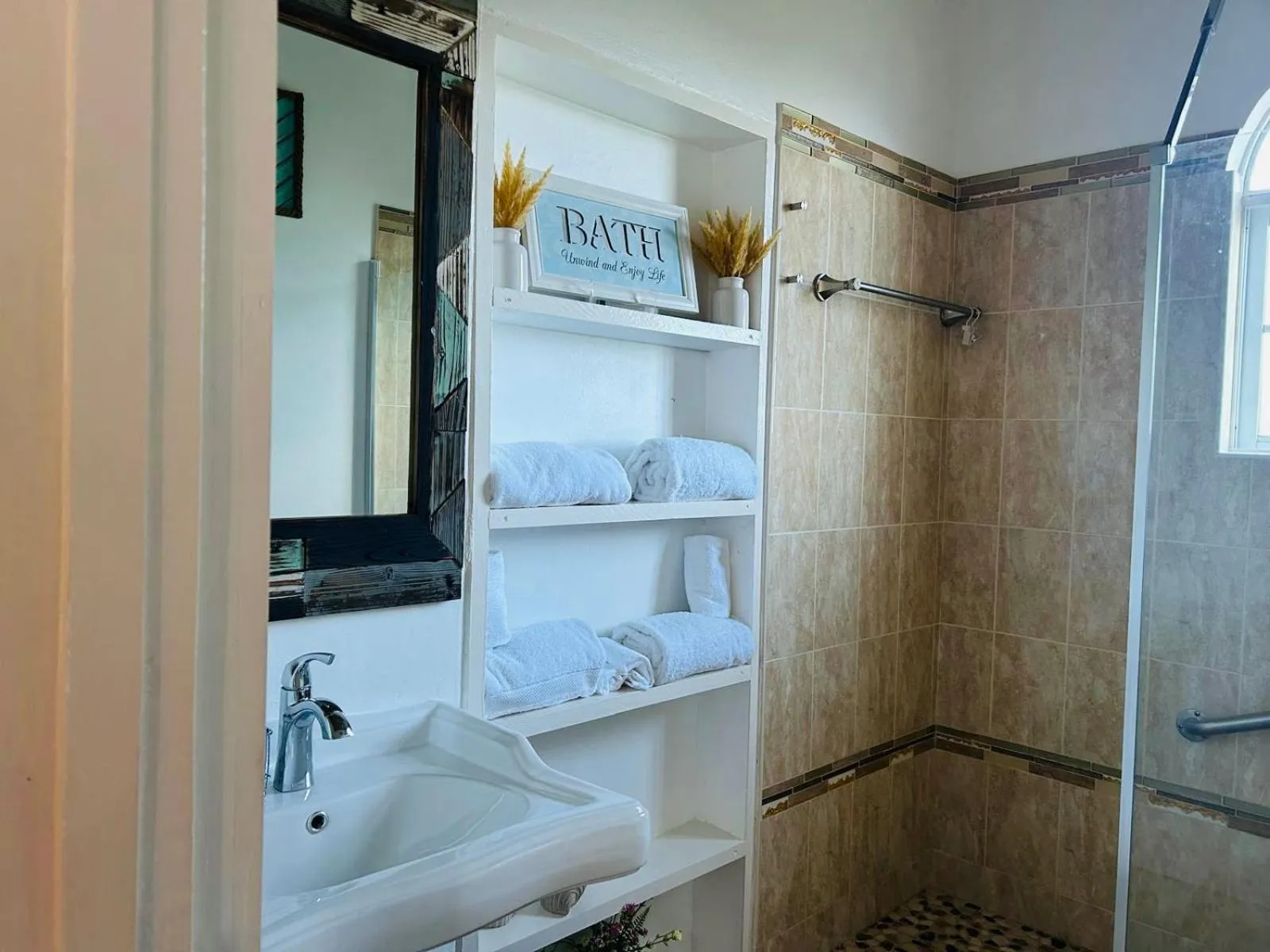 Bed in Penthouse On The Ridge