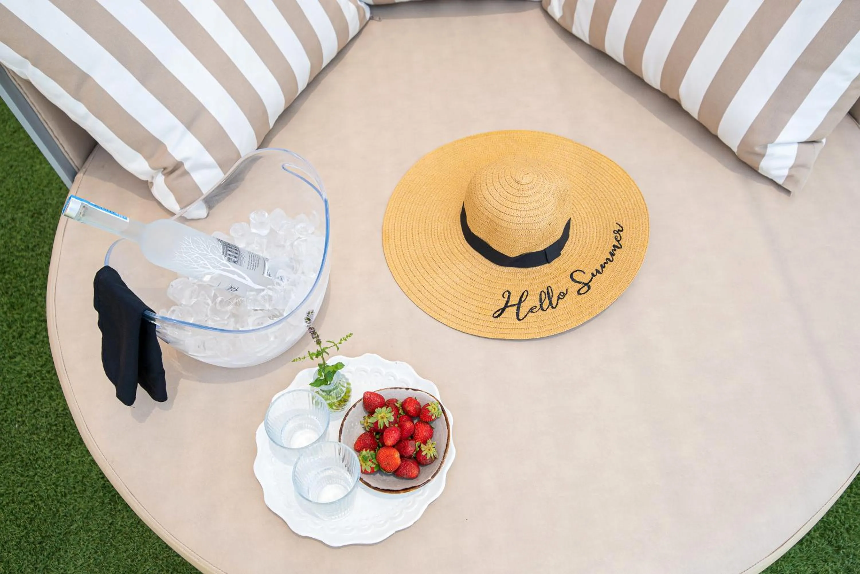 Food and drinks in Piere - Anne Beach Hotel