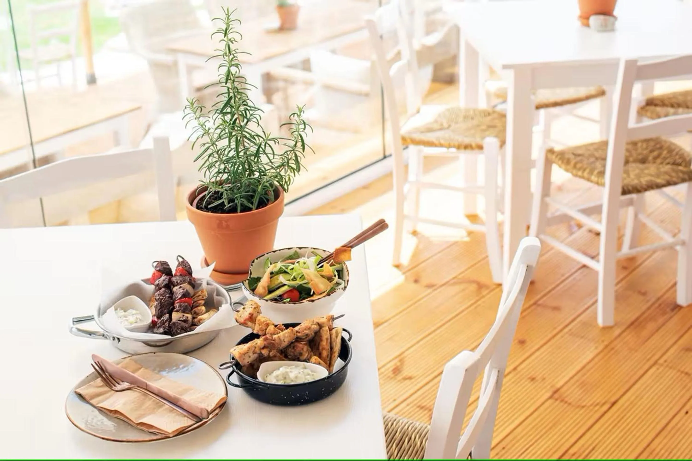 Food in Piere - Anne Beach Hotel