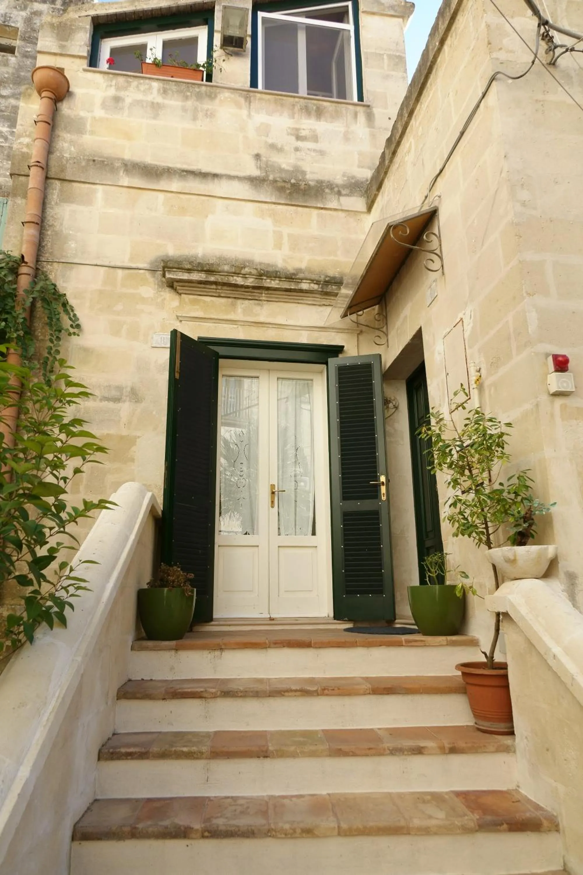 Facade/entrance in Donna Lina