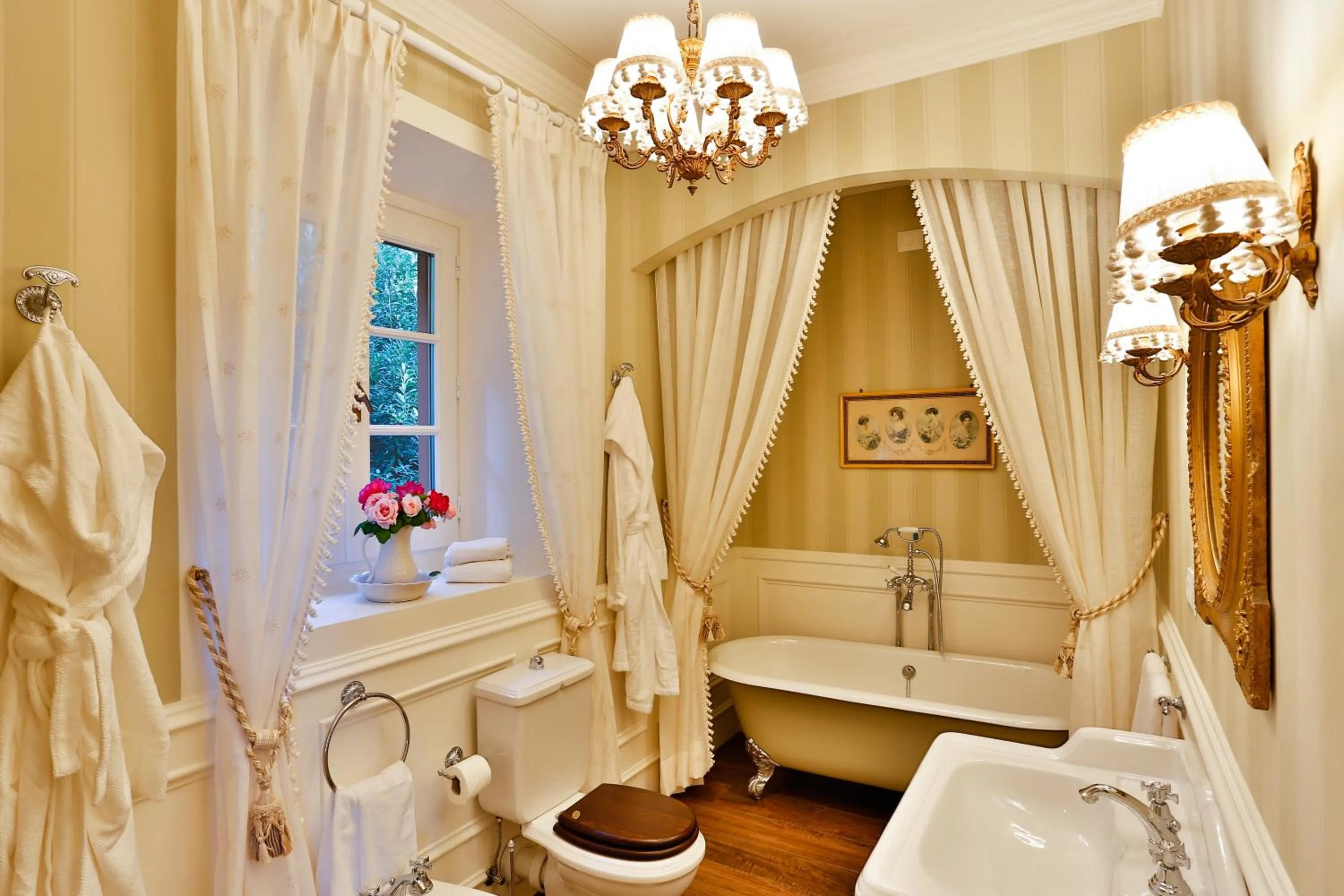 Bath in Villa Le Fontanelle