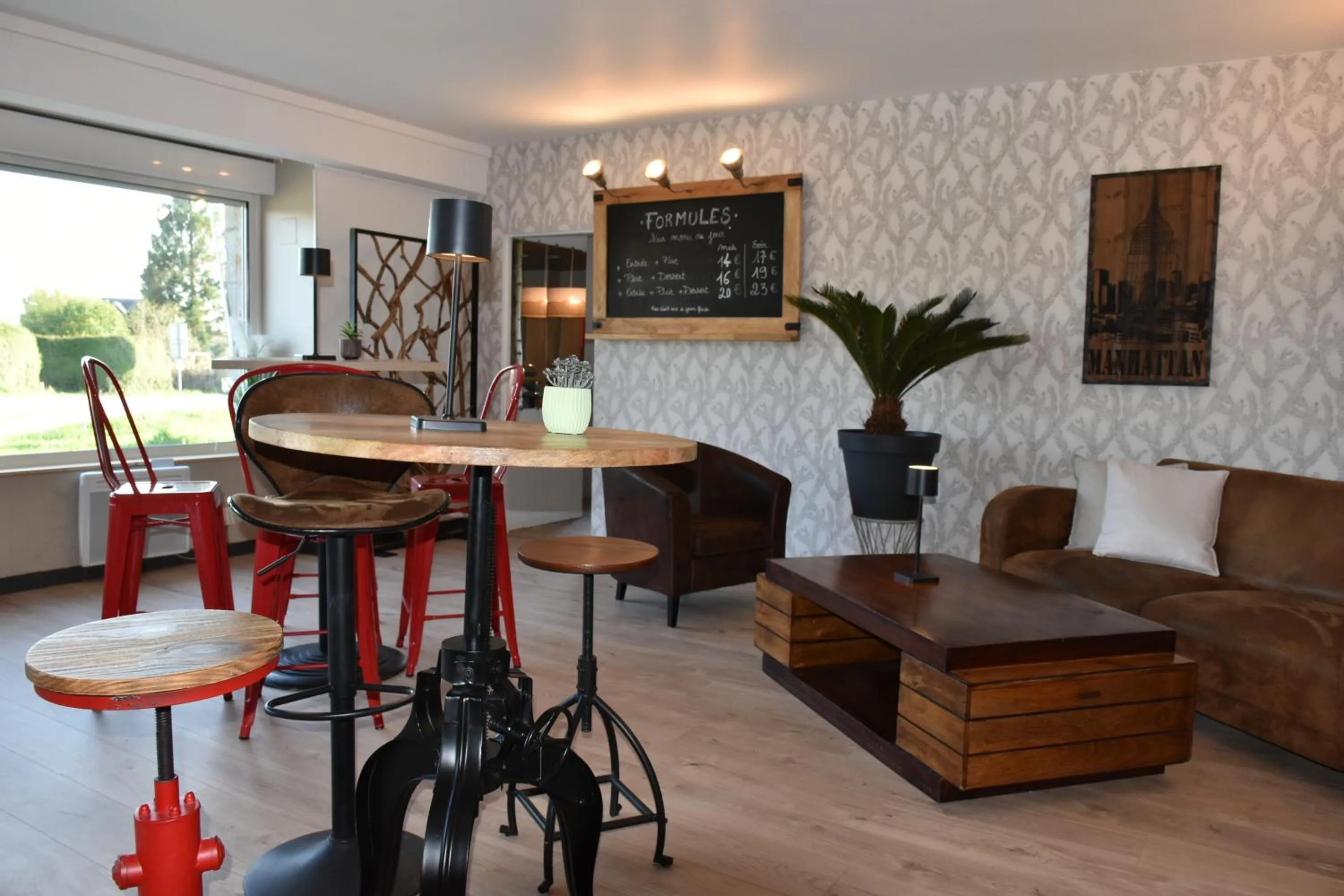 Restaurant/places to eat in Logis Hôtel Vannes Nord Le Clos Des Hortensias