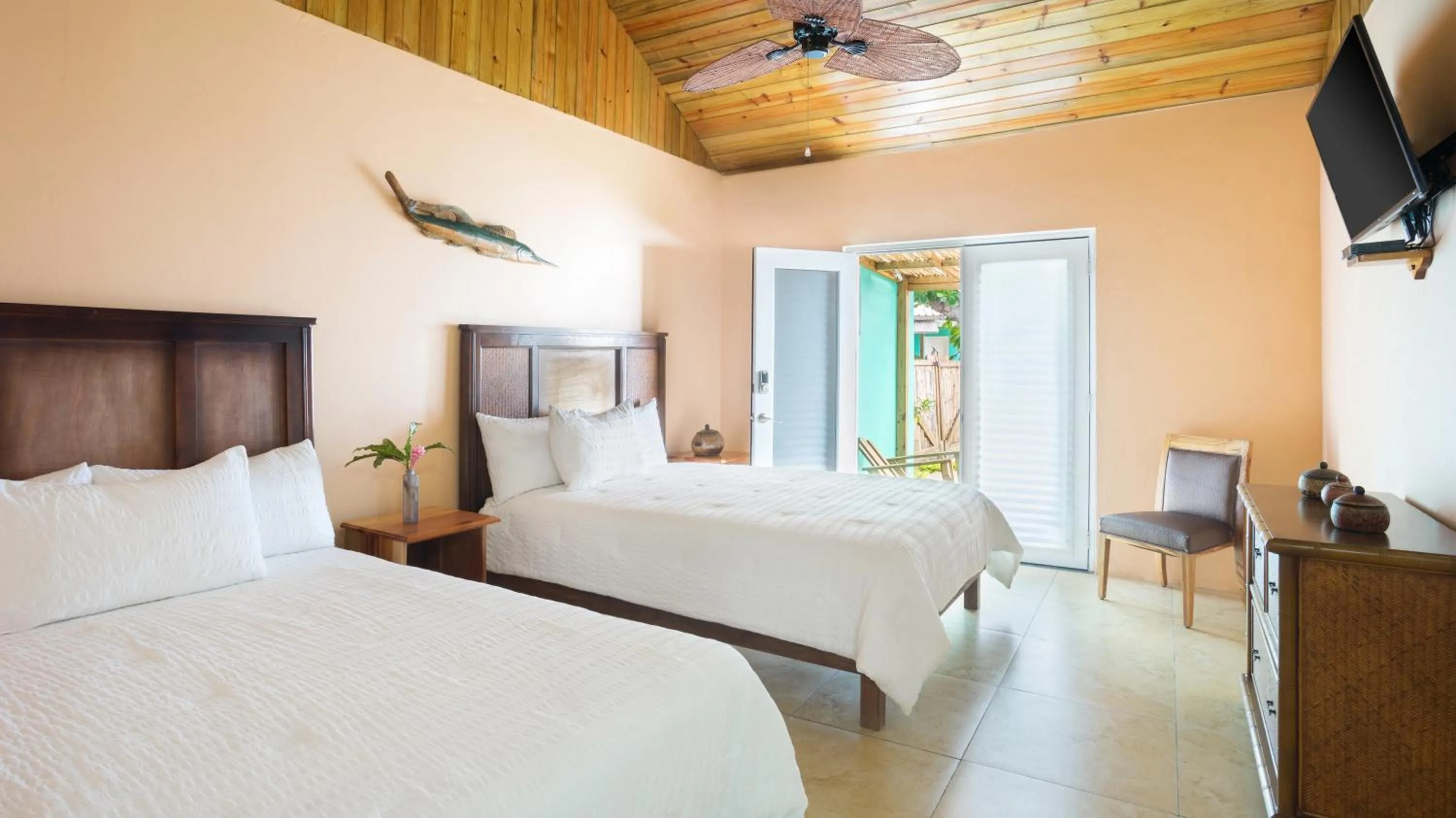 Photo of the whole room in Luna Sea Inn