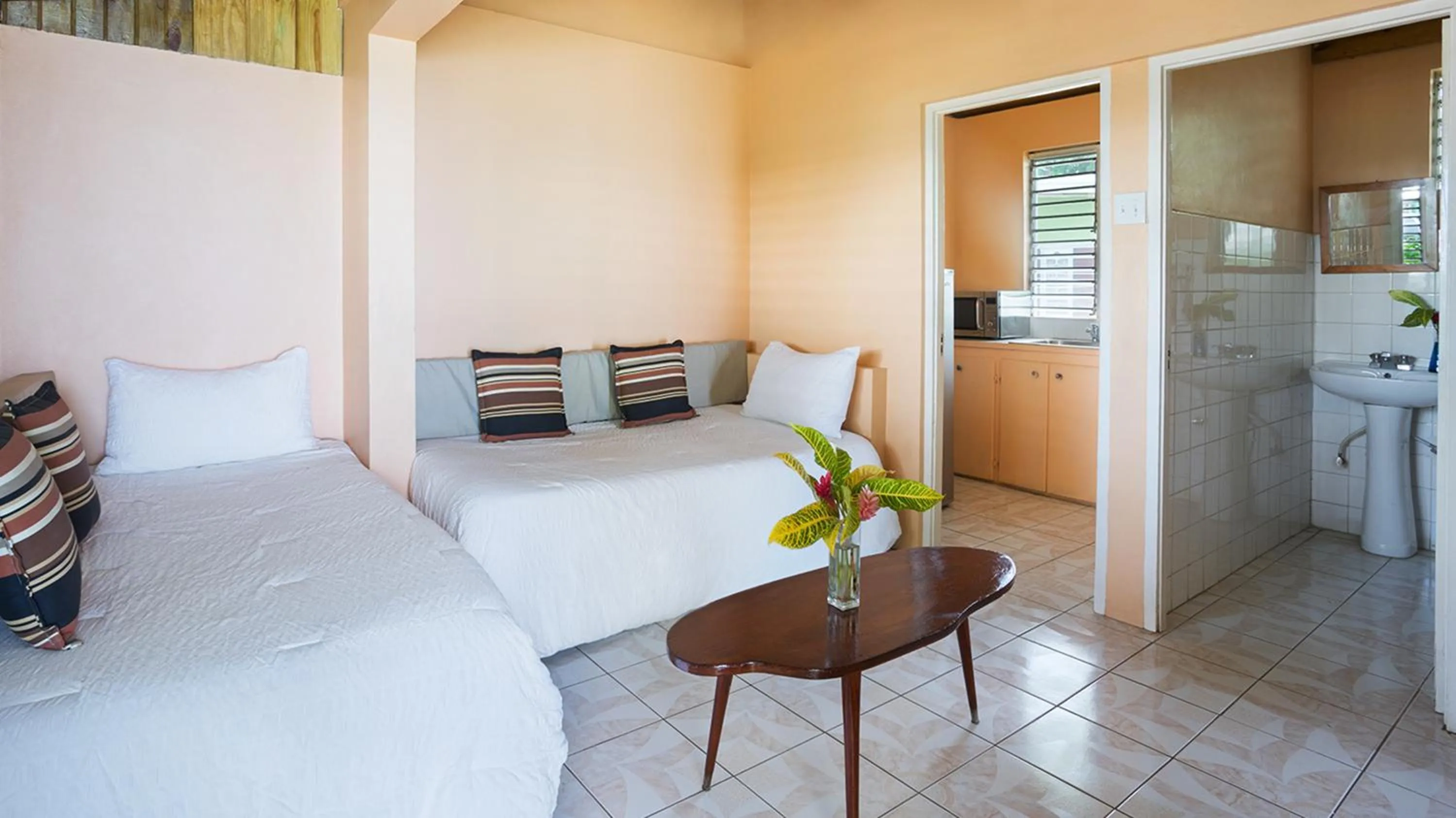 Photo of the whole room in Luna Sea Inn