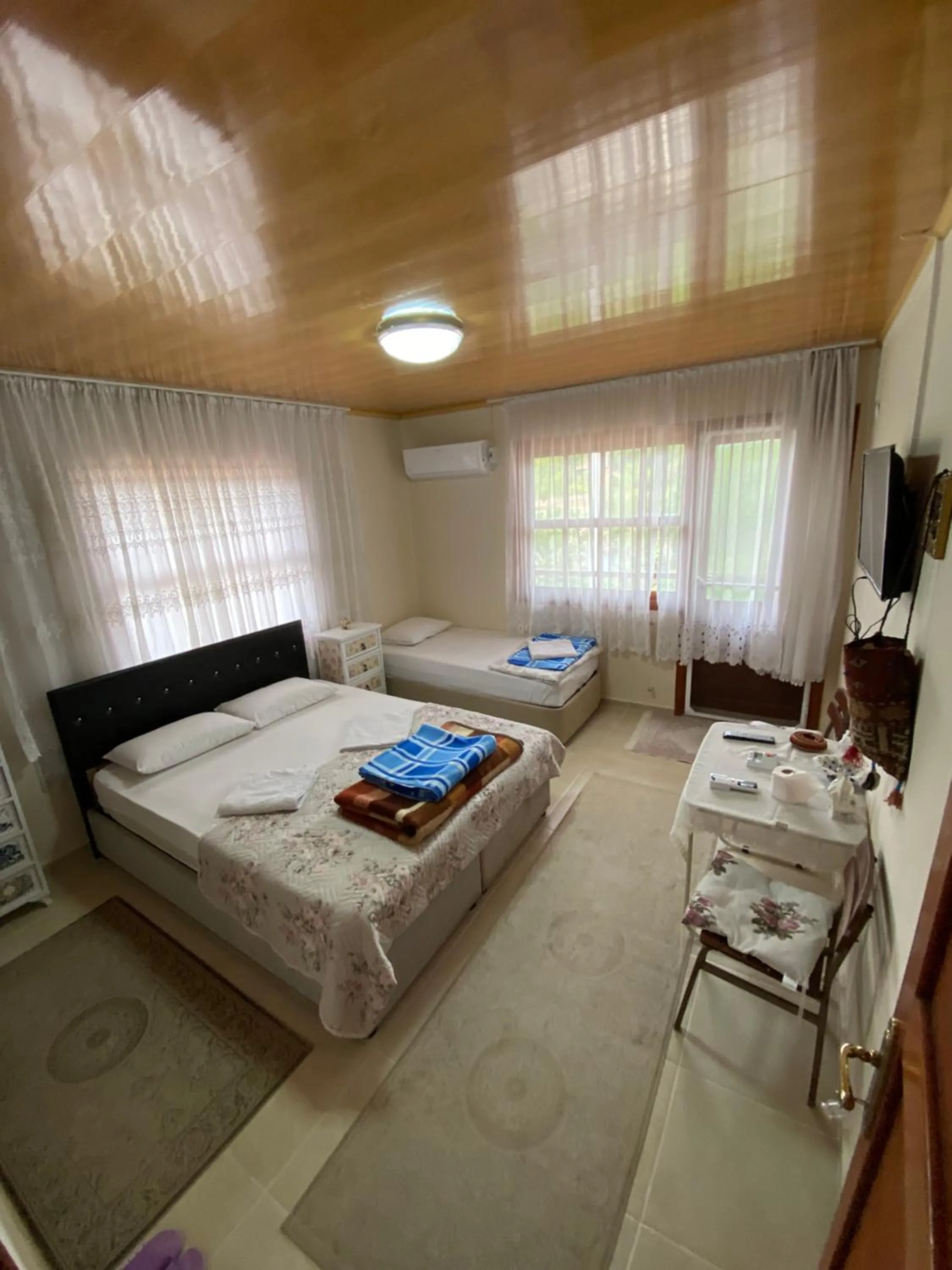 Bed in Elmas Pansiyon