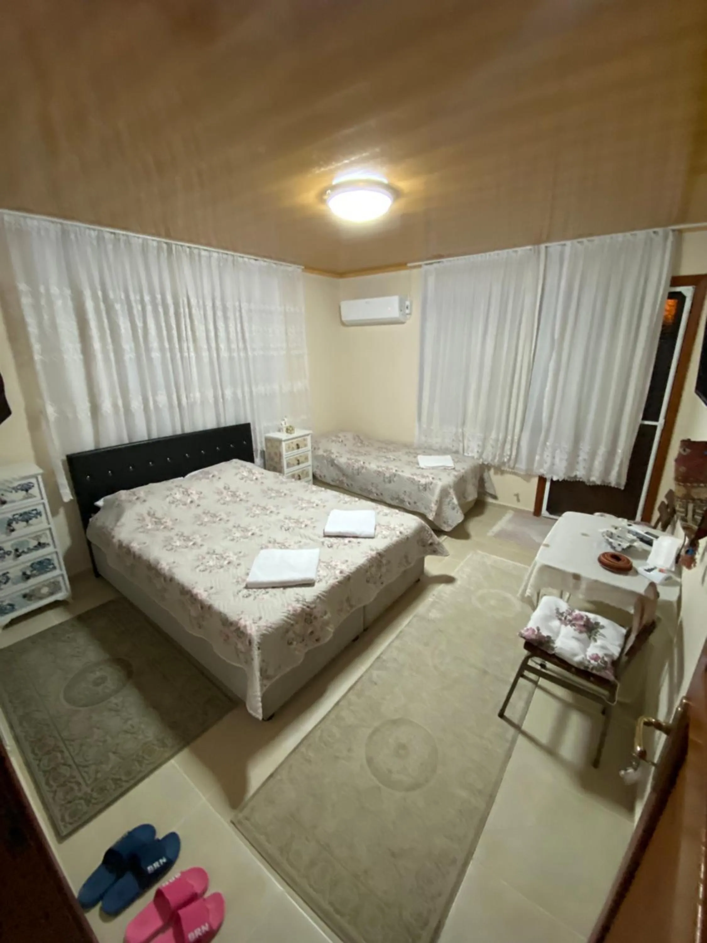 Bed in Elmas Pansiyon