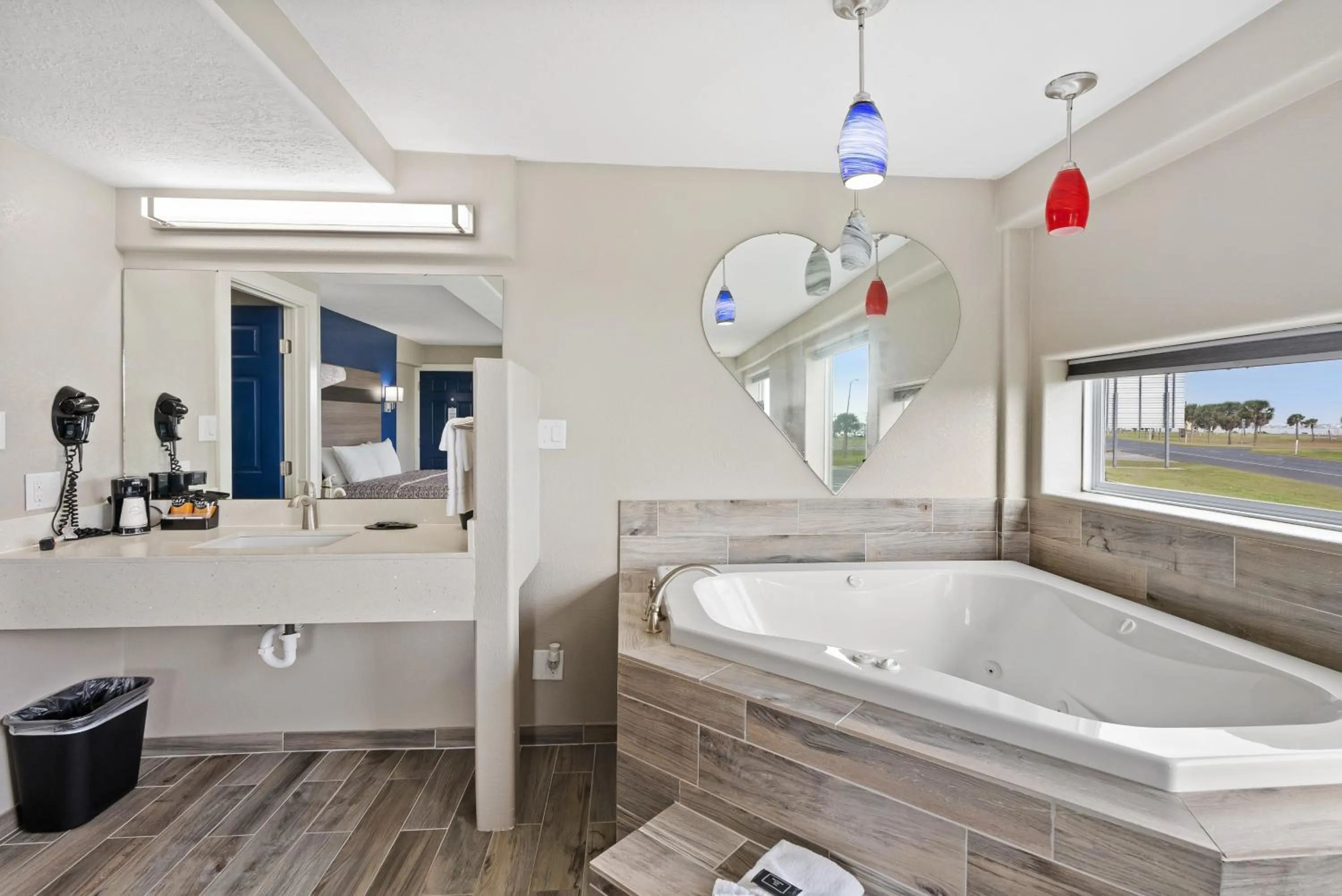 Hot Tub in Blue Wave Inn