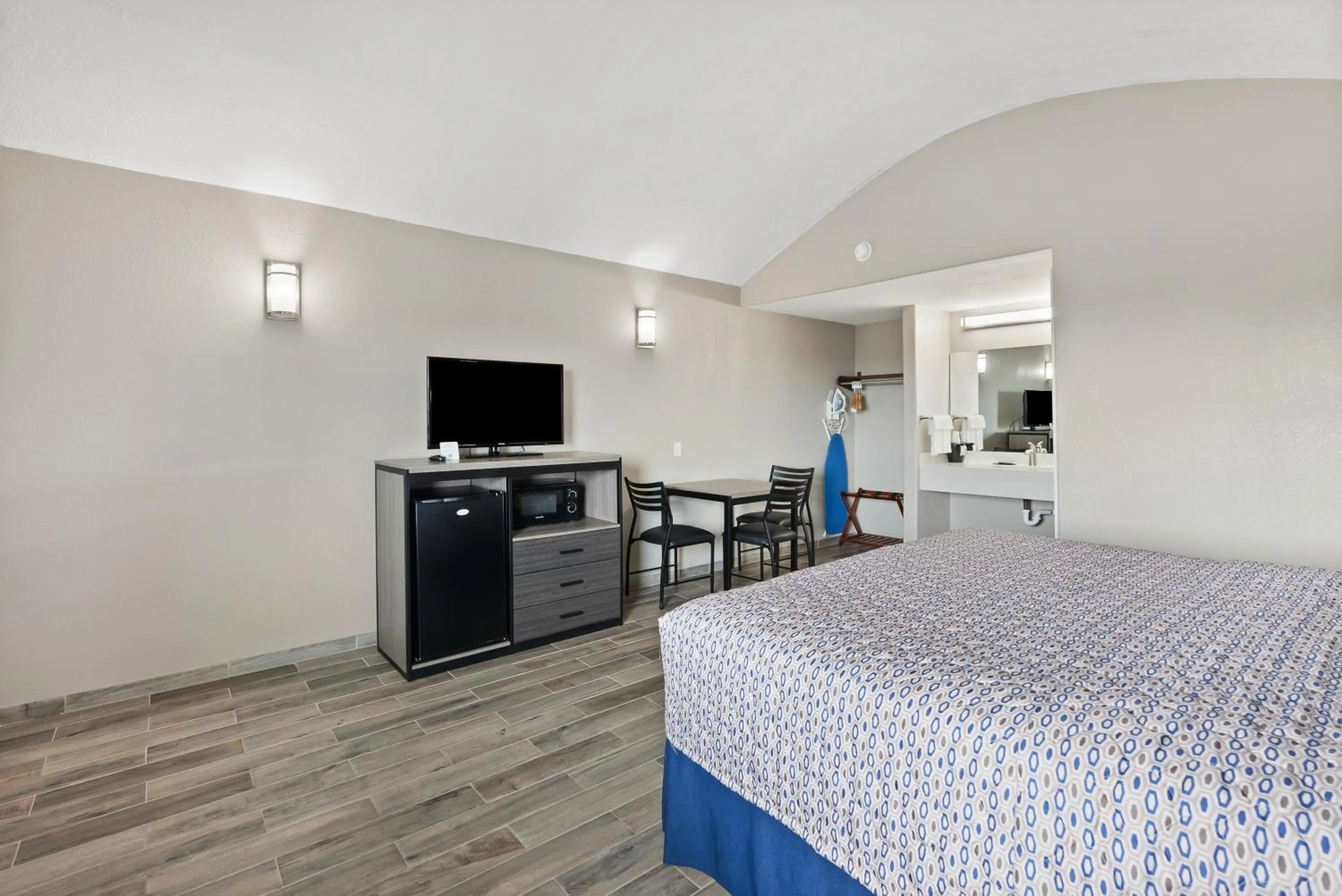 Bed in Blue Wave Inn