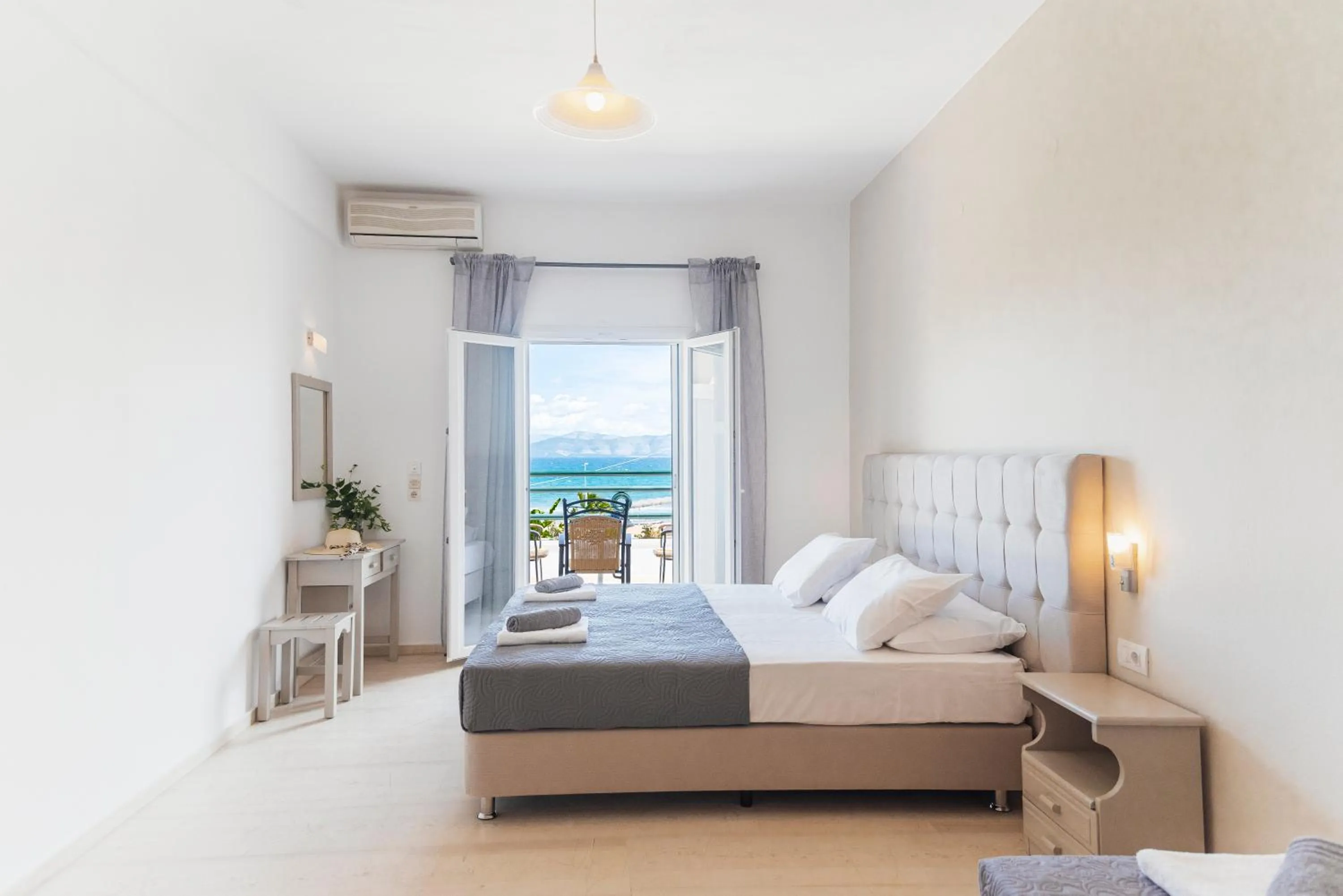 Bed in Ammos Apartments