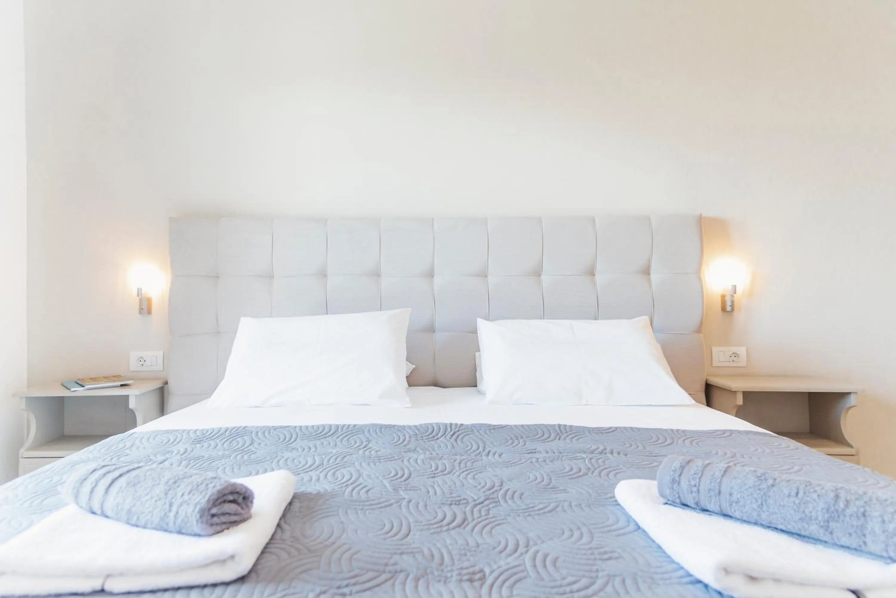 Bed in Ammos Apartments