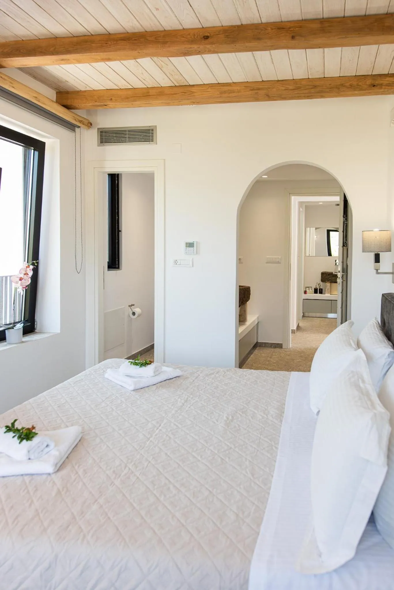 Bed in Lameriana Luxury Village