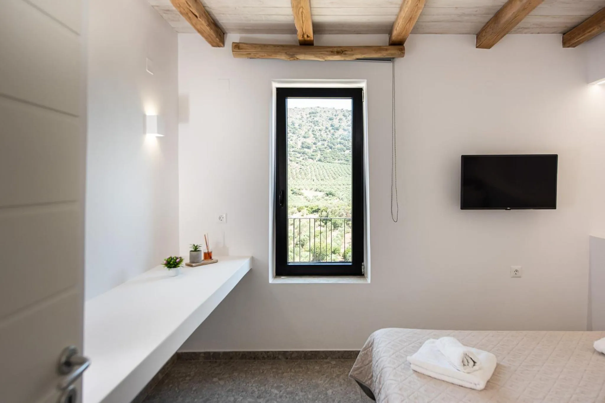 Bed in Lameriana Luxury Village