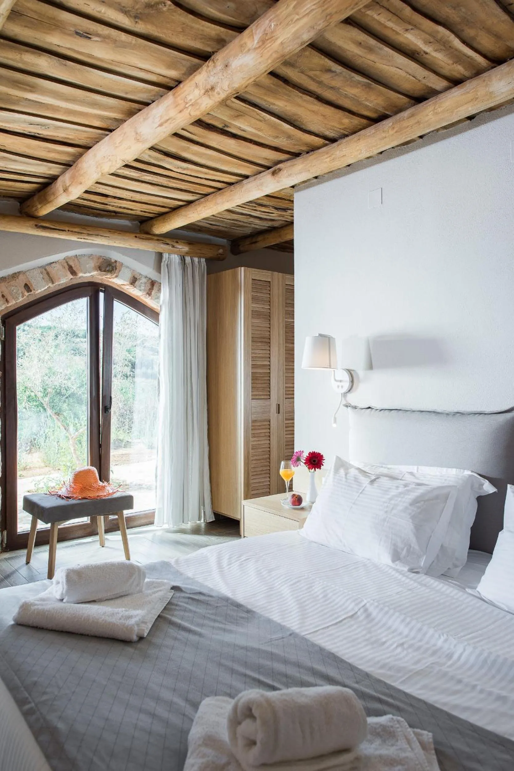 Bed in Lameriana Luxury Village