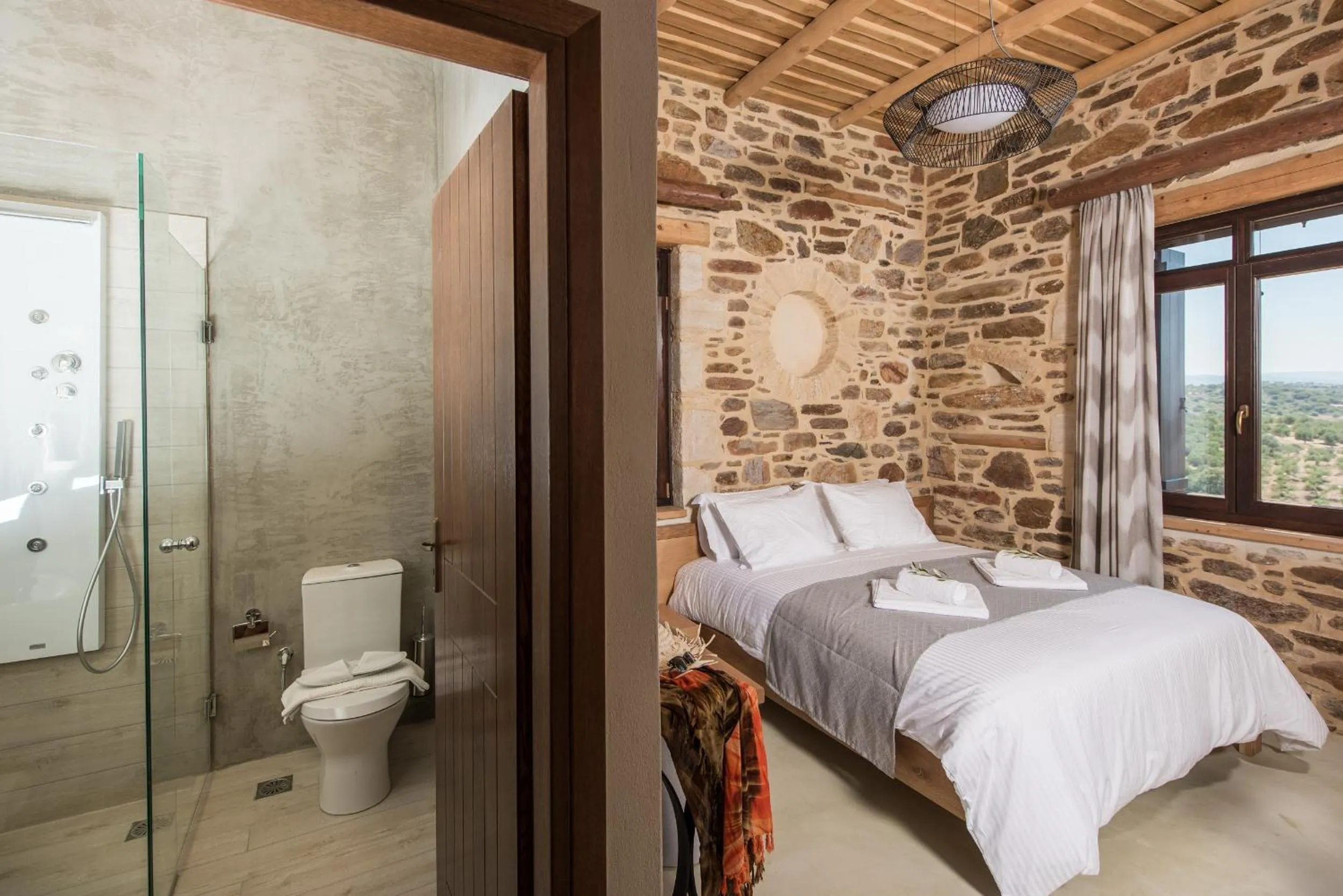 Bed in Lameriana Luxury Village