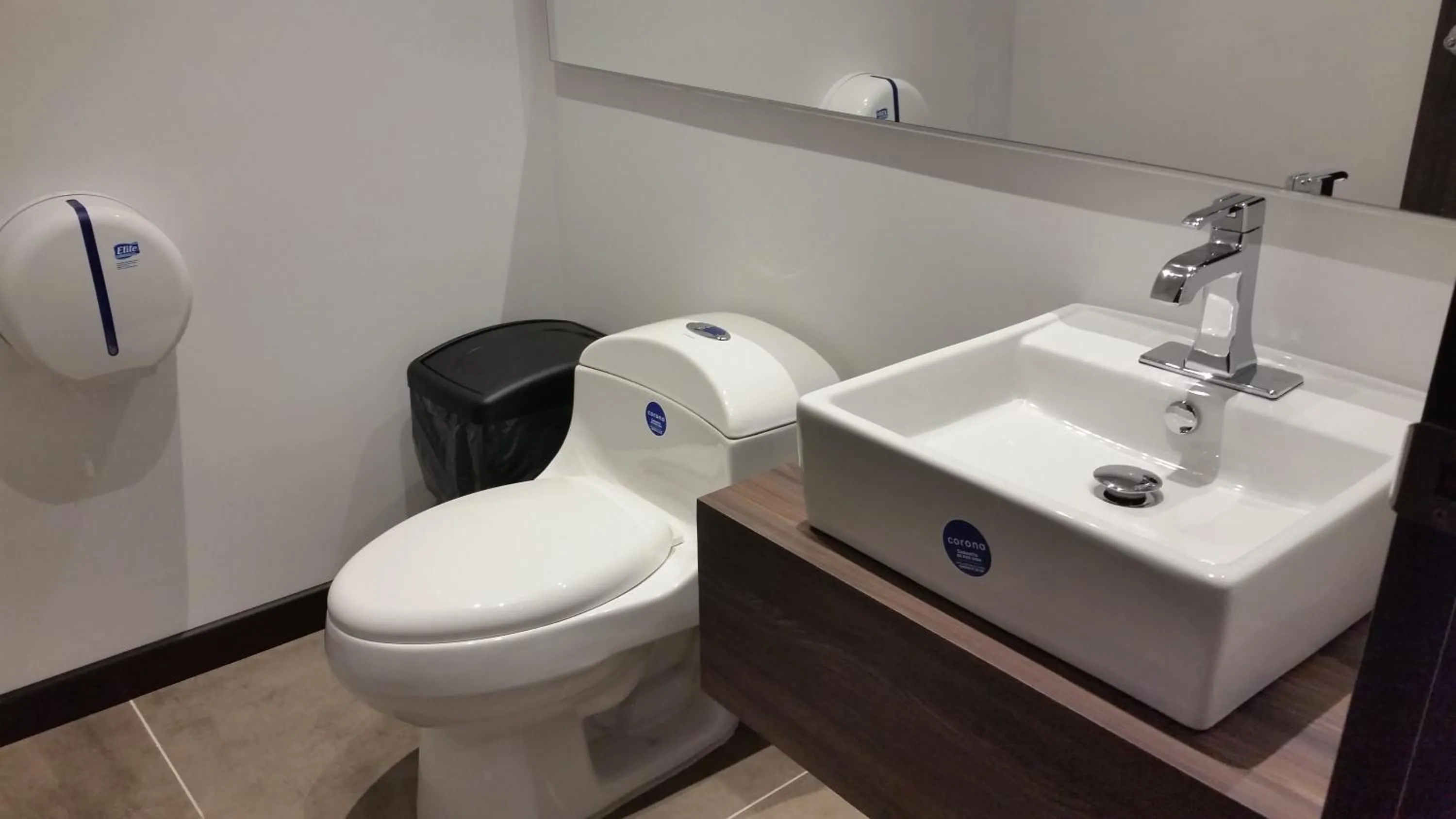 Bathroom in AZ Hotel