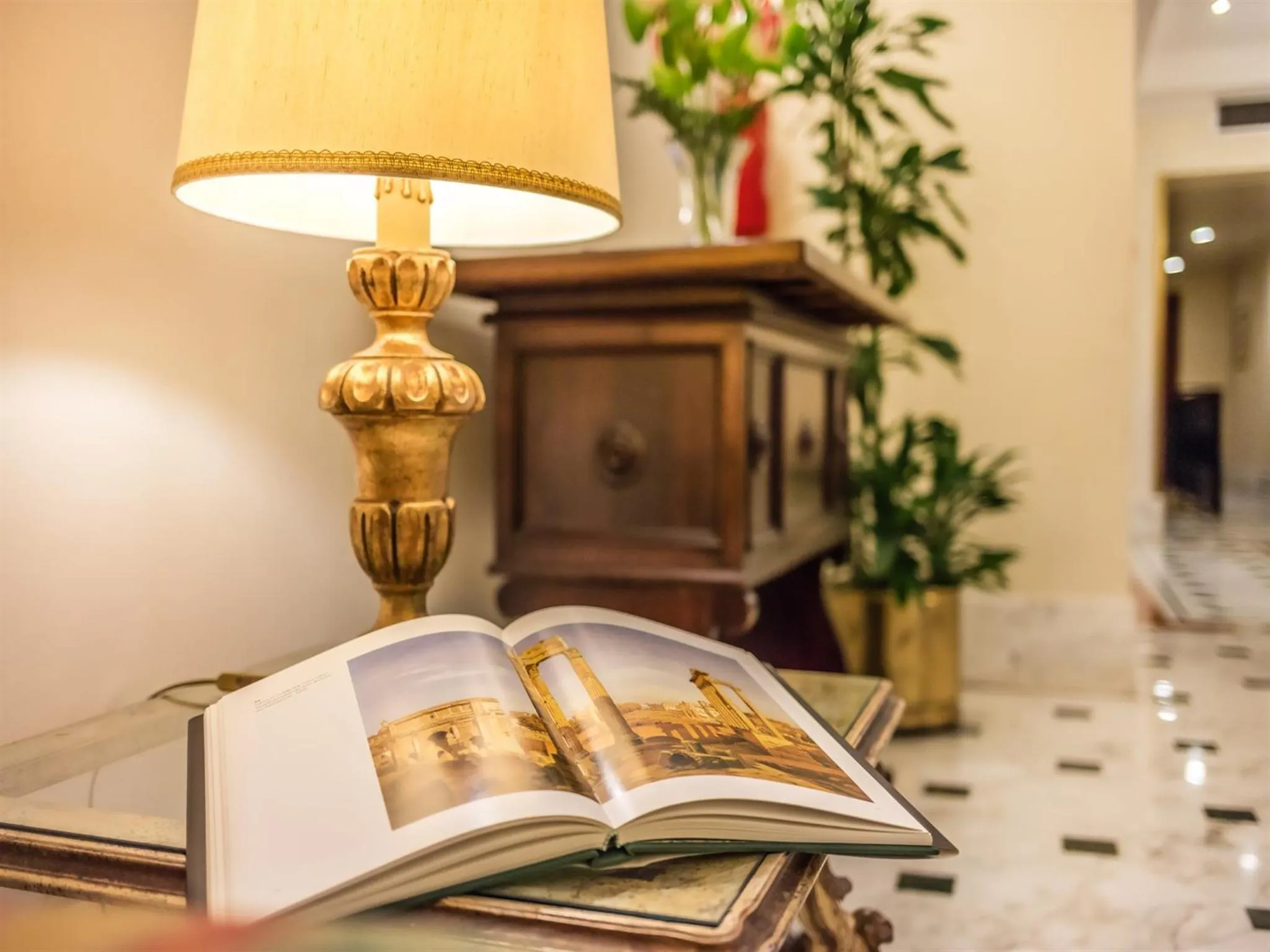 Lobby or reception in Raeli Hotel Lazio