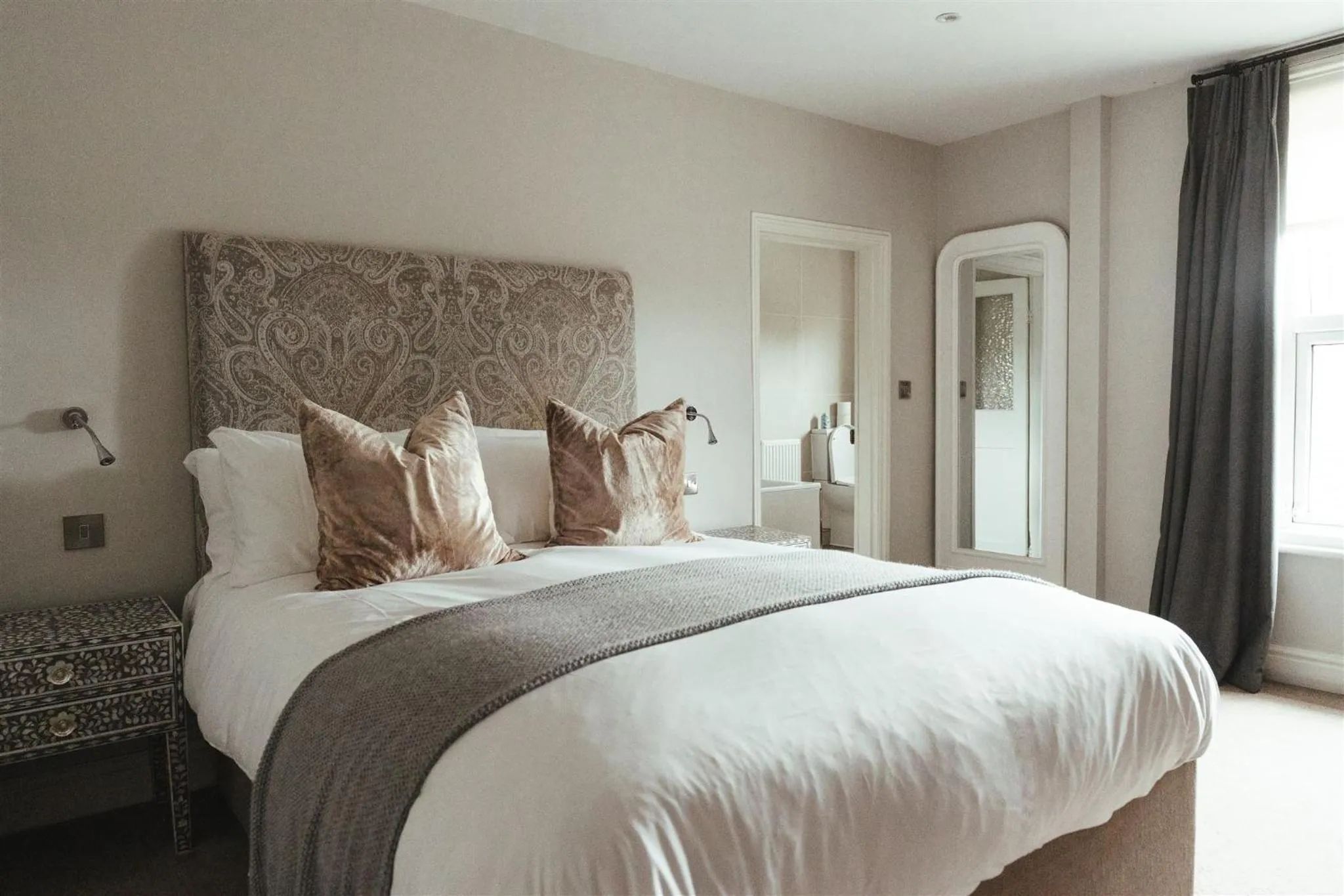 Bedroom, Bed in The Goudhurst Inn