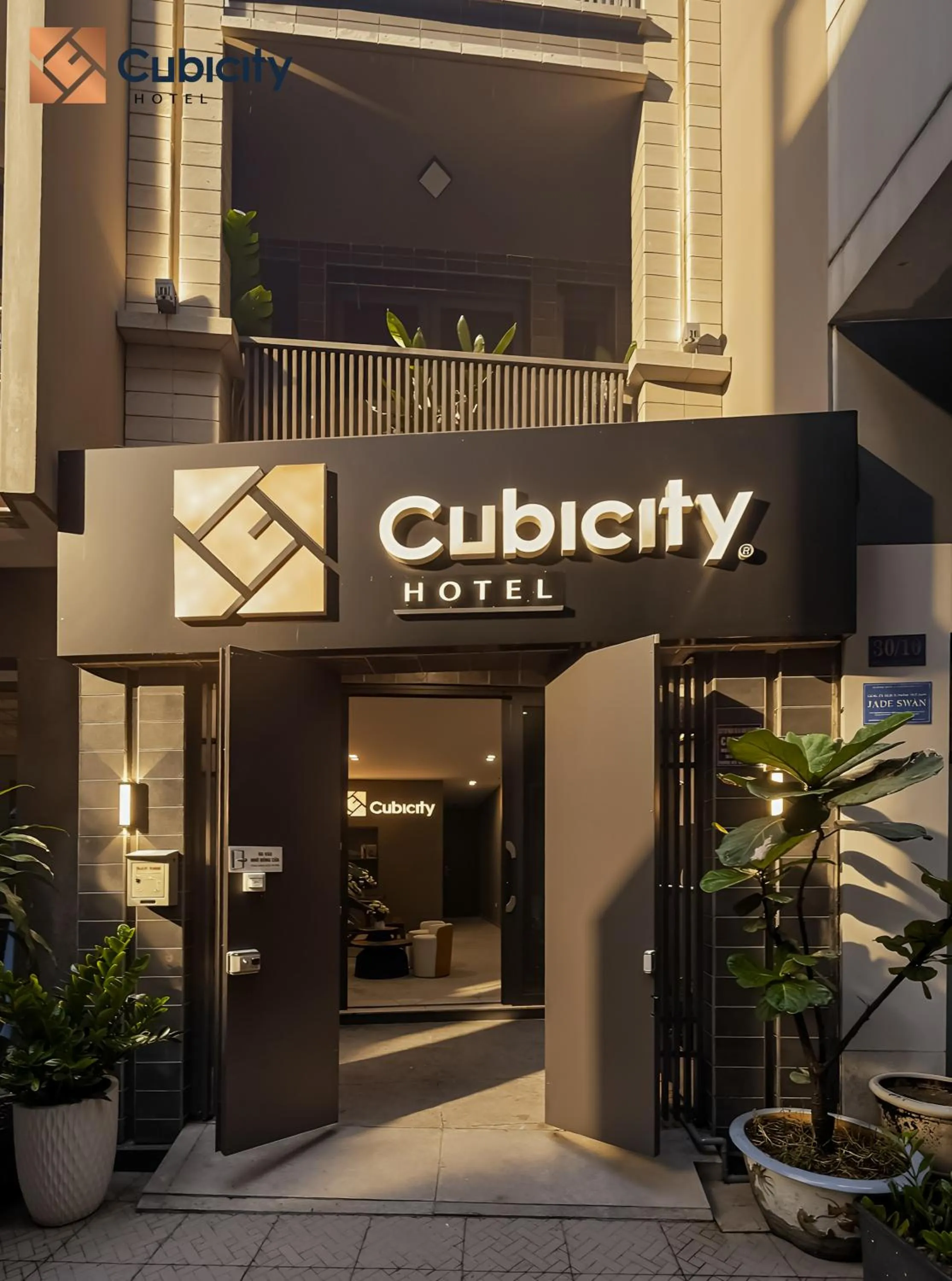 Property building in Cubicity Pho Duc Chinh