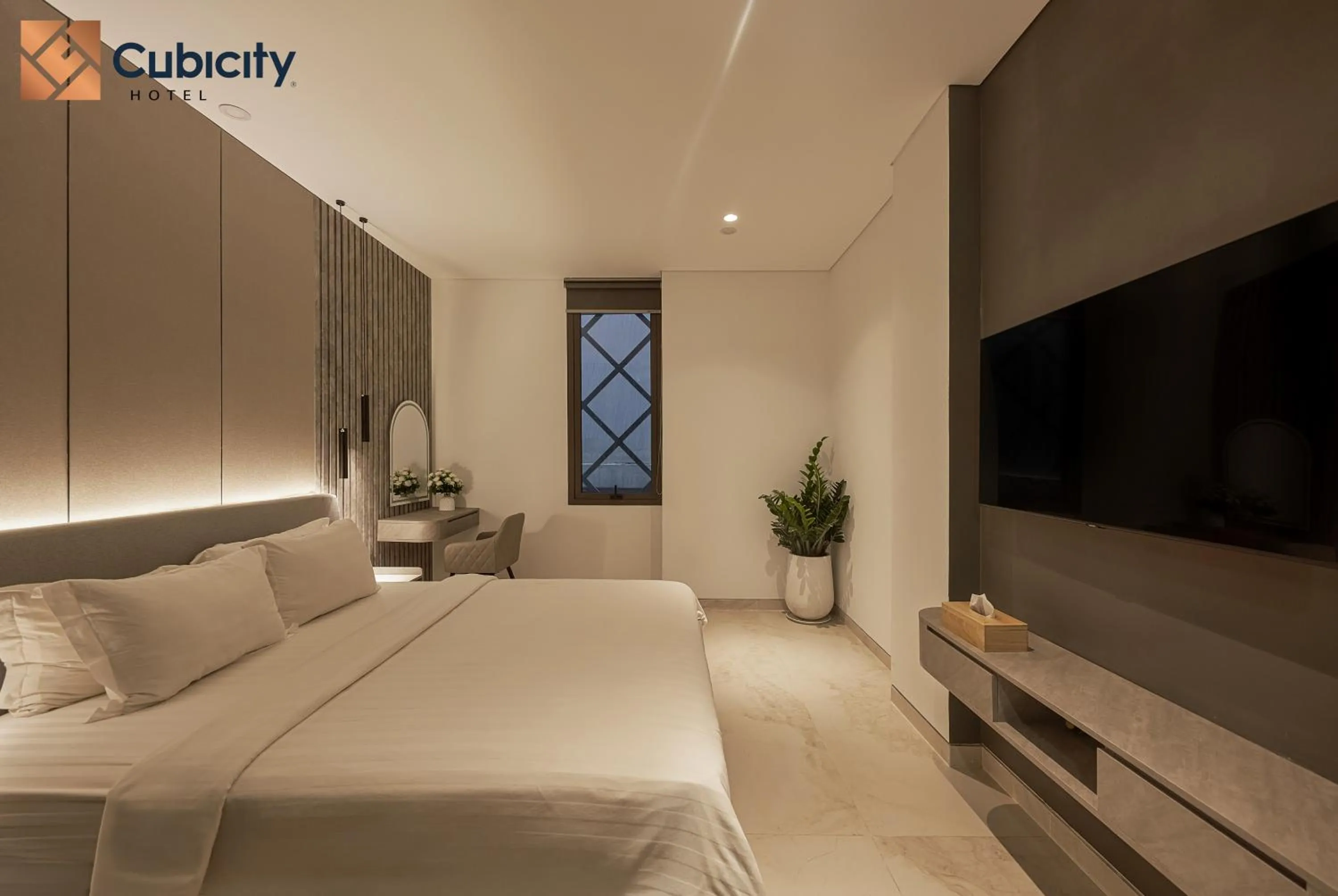 Communal lounge/ TV room, Bed in Cubicity Pho Duc Chinh