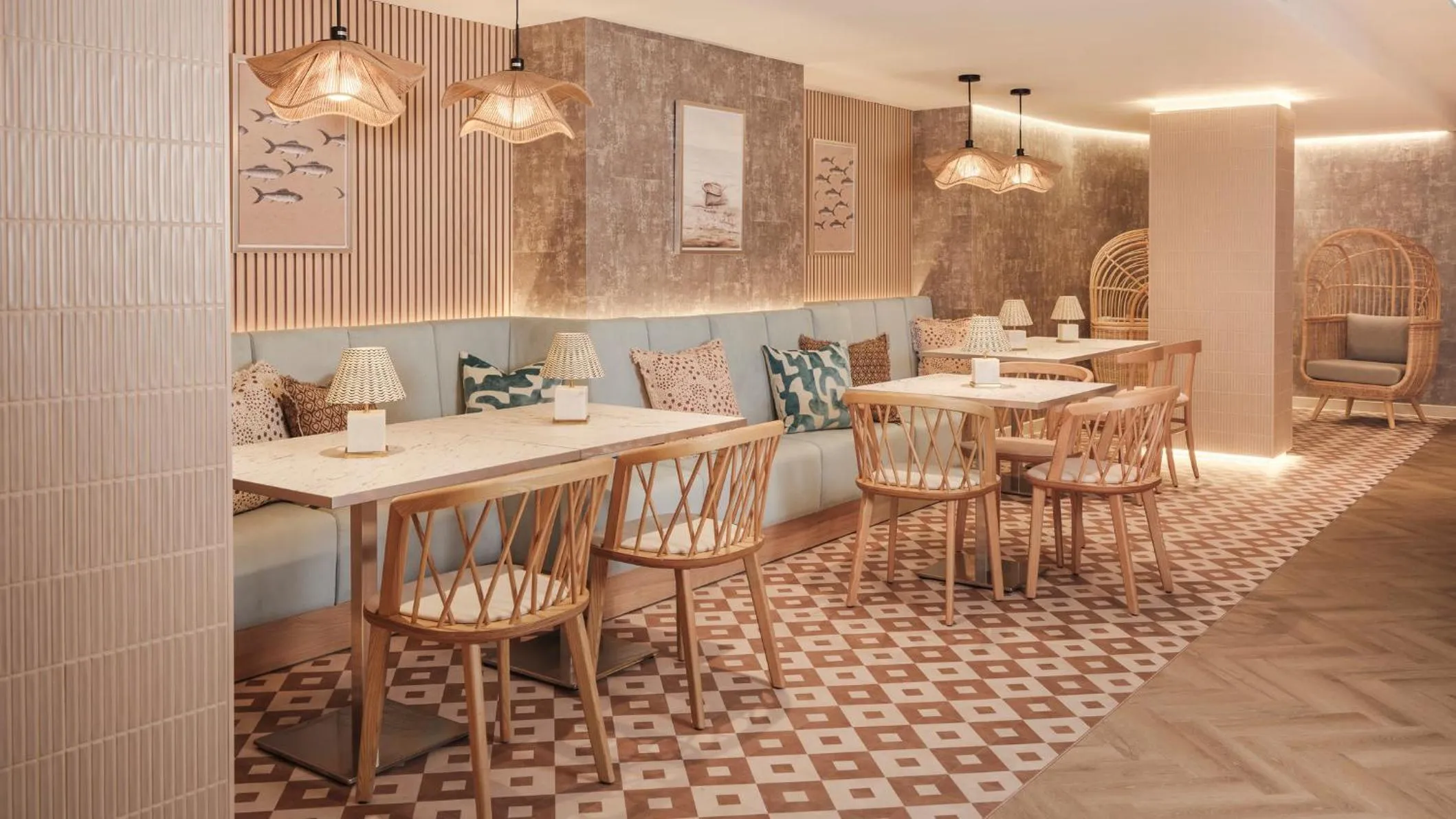 Lounge or bar in Hotel Indigo Torquay, By IHG