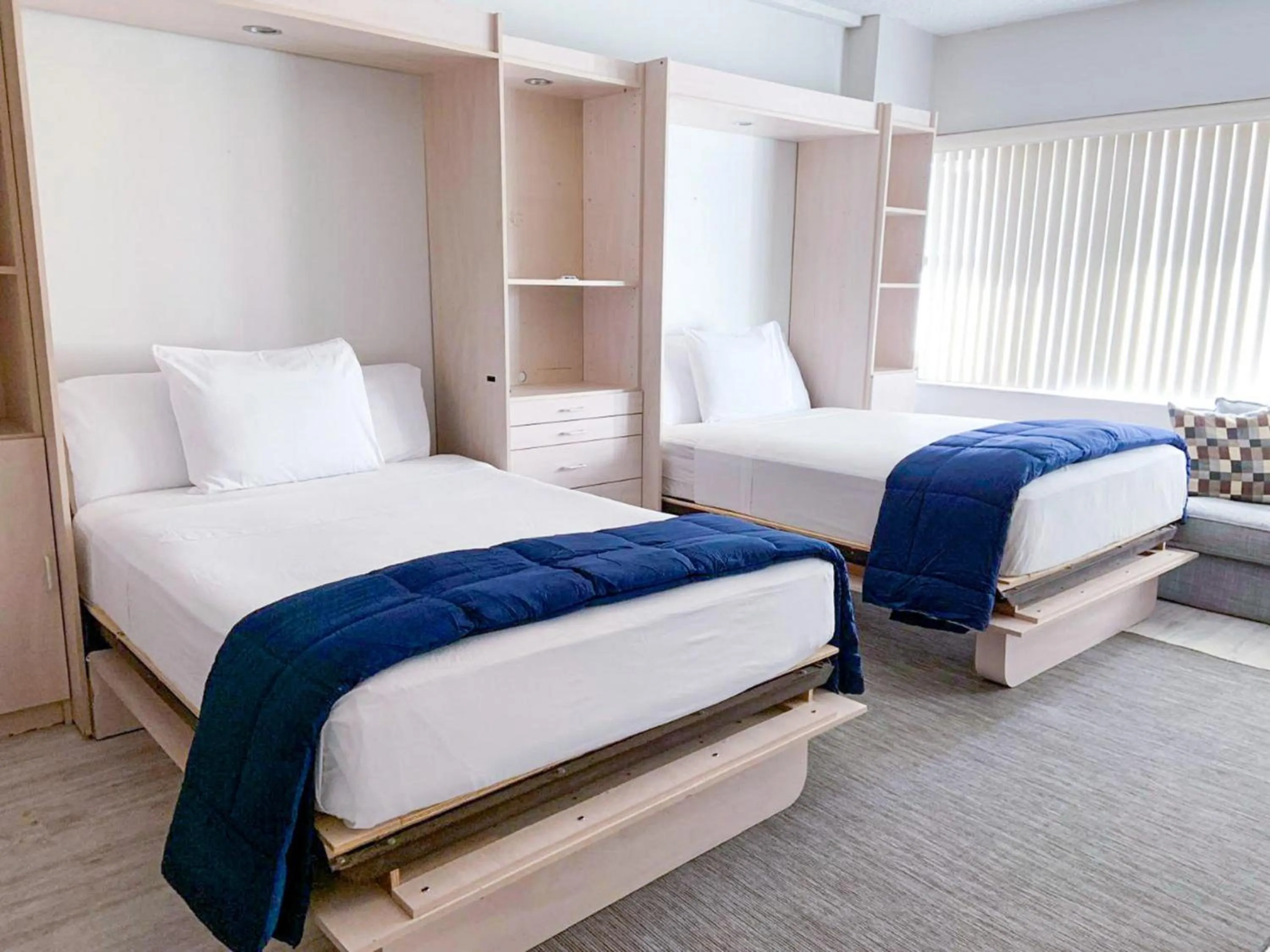 Ocean Front Casablanca Studios with FULL KITCHENS & Beach access By BL Rentals