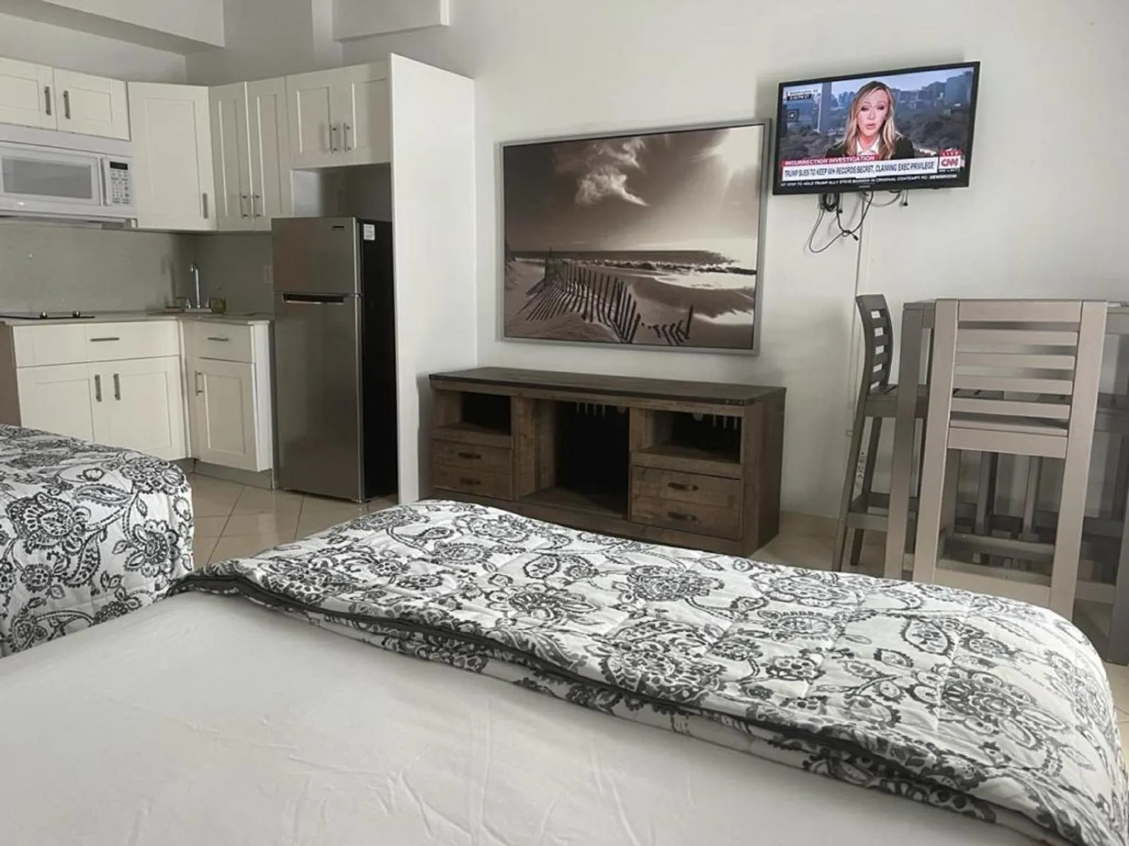 Ocean Front Casablanca Studios with FULL KITCHENS & Beach access By BL Rentals