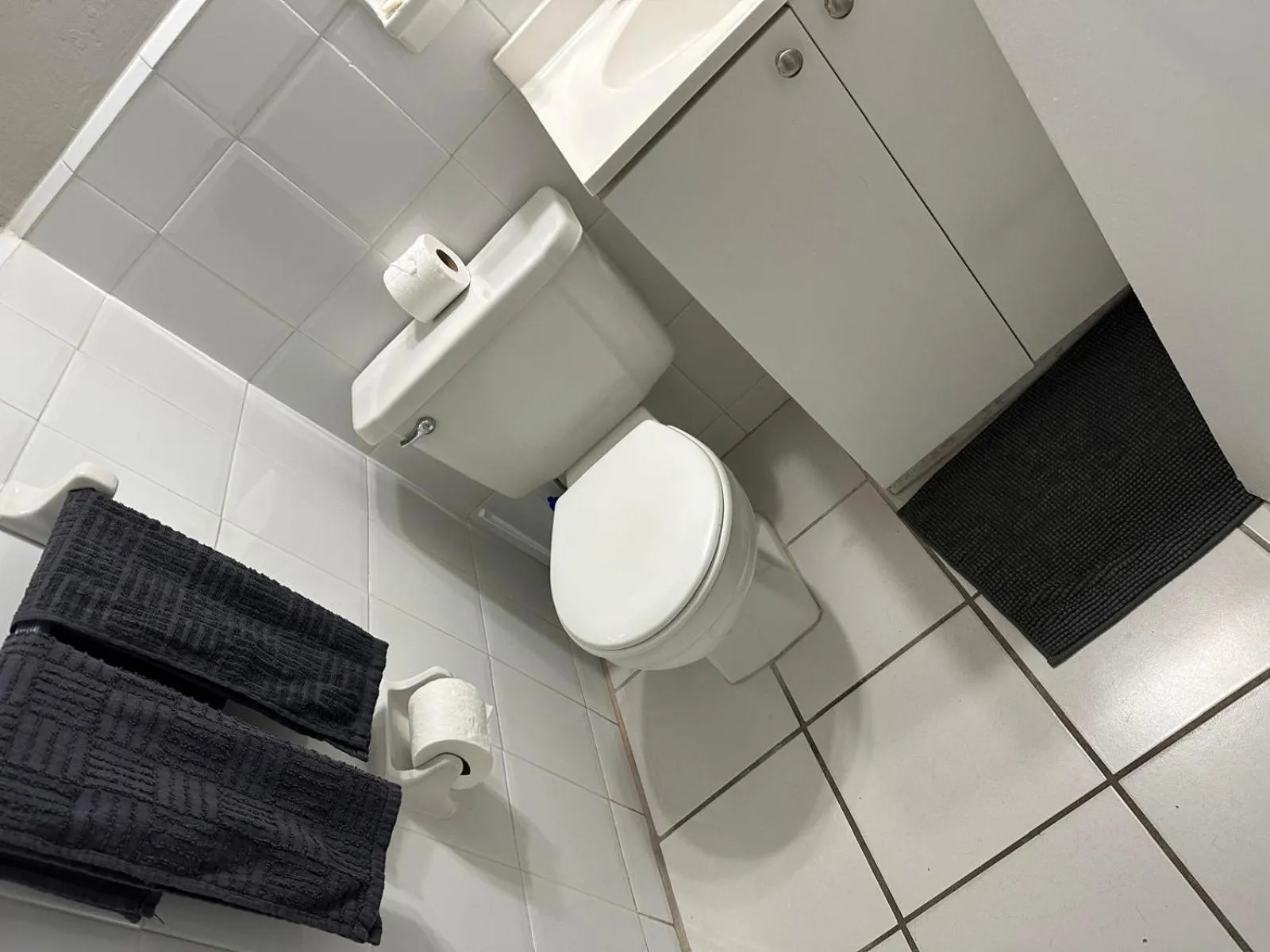 Ocean Front Casablanca Studios with FULL KITCHENS & Beach access By BL Rentals