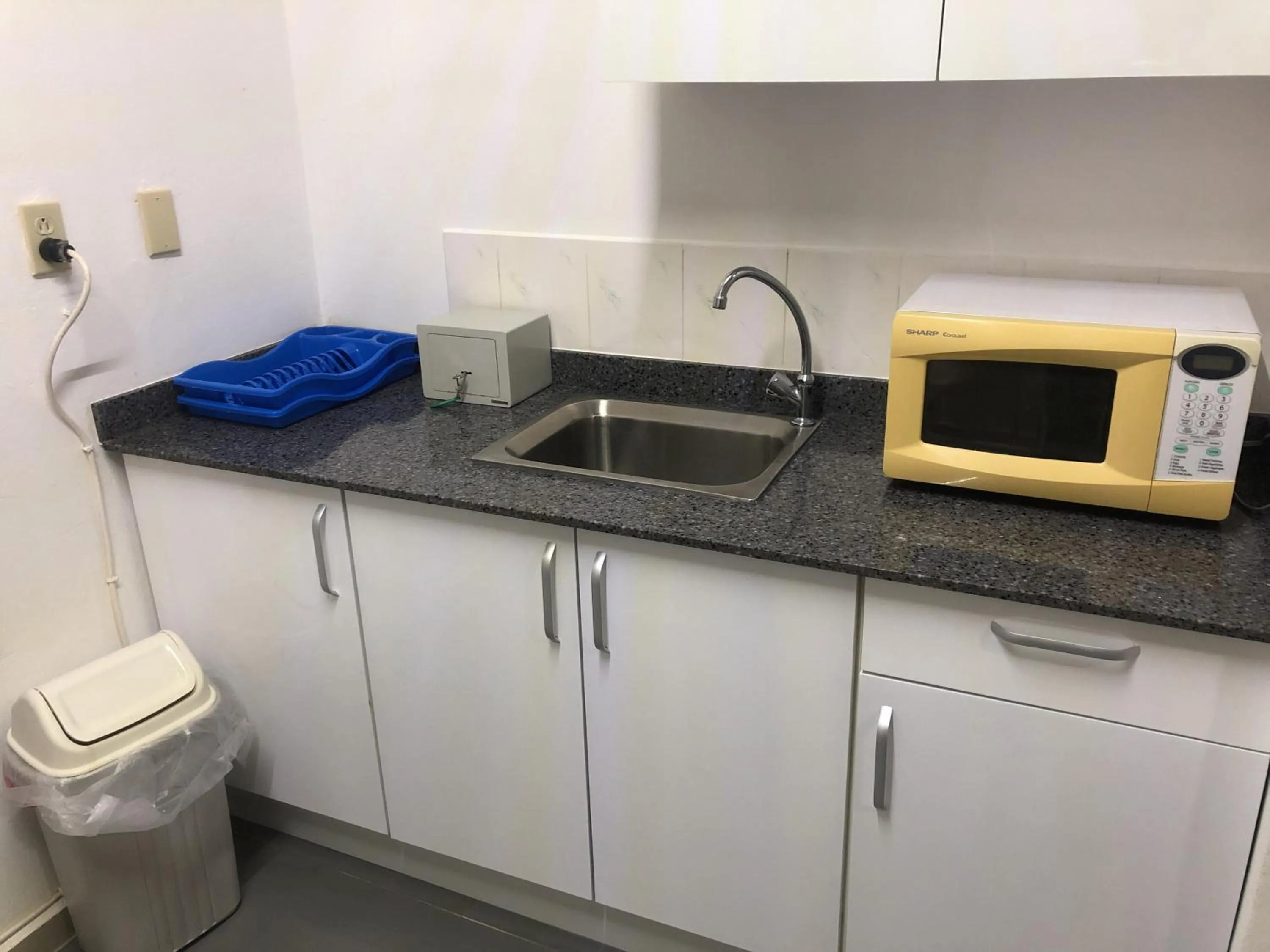 Hotel Bar Restaurant Emergency 911 STO LK GROUP