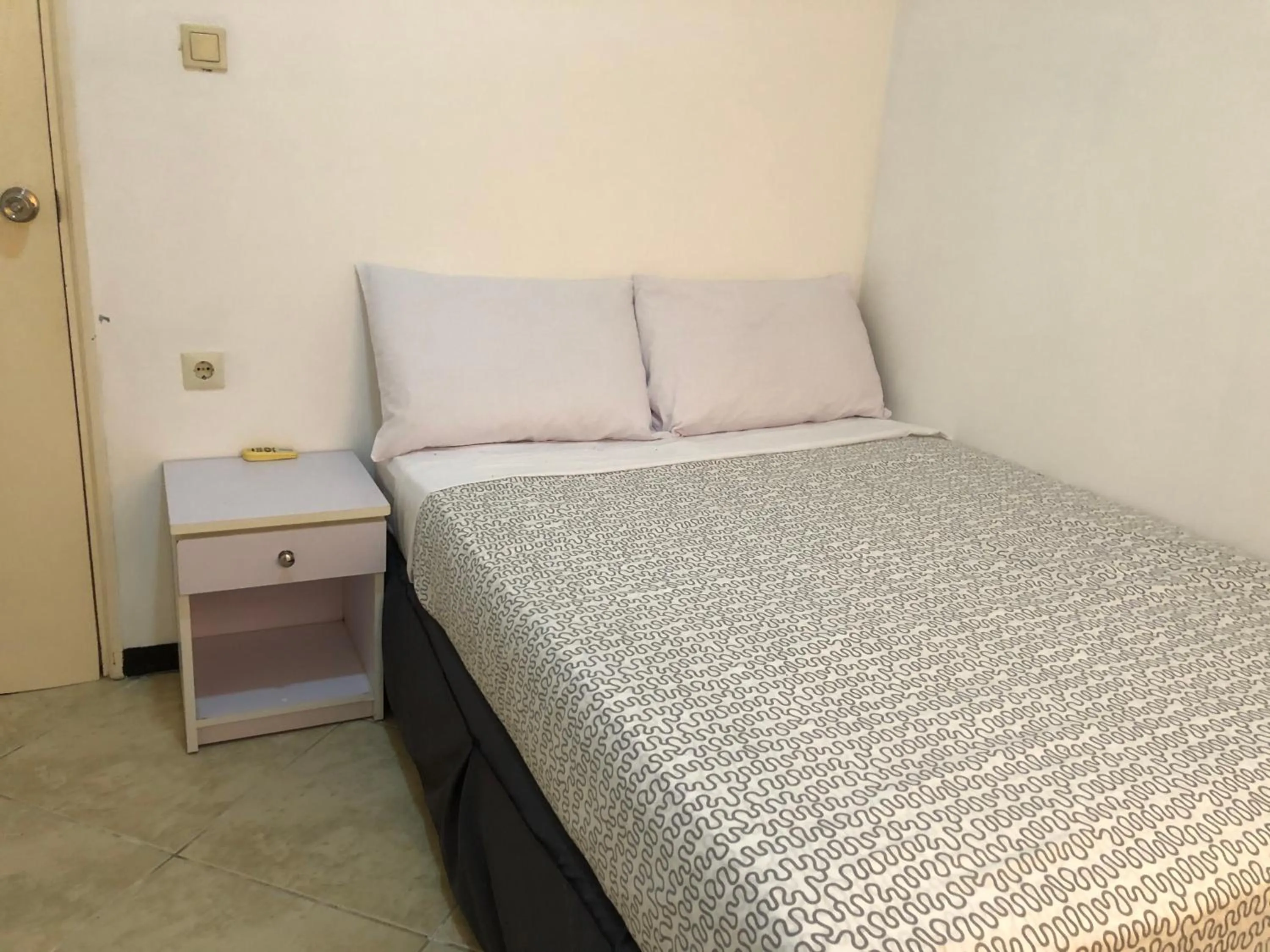 Hotel Bar Restaurant Emergency 911 STO LK GROUP