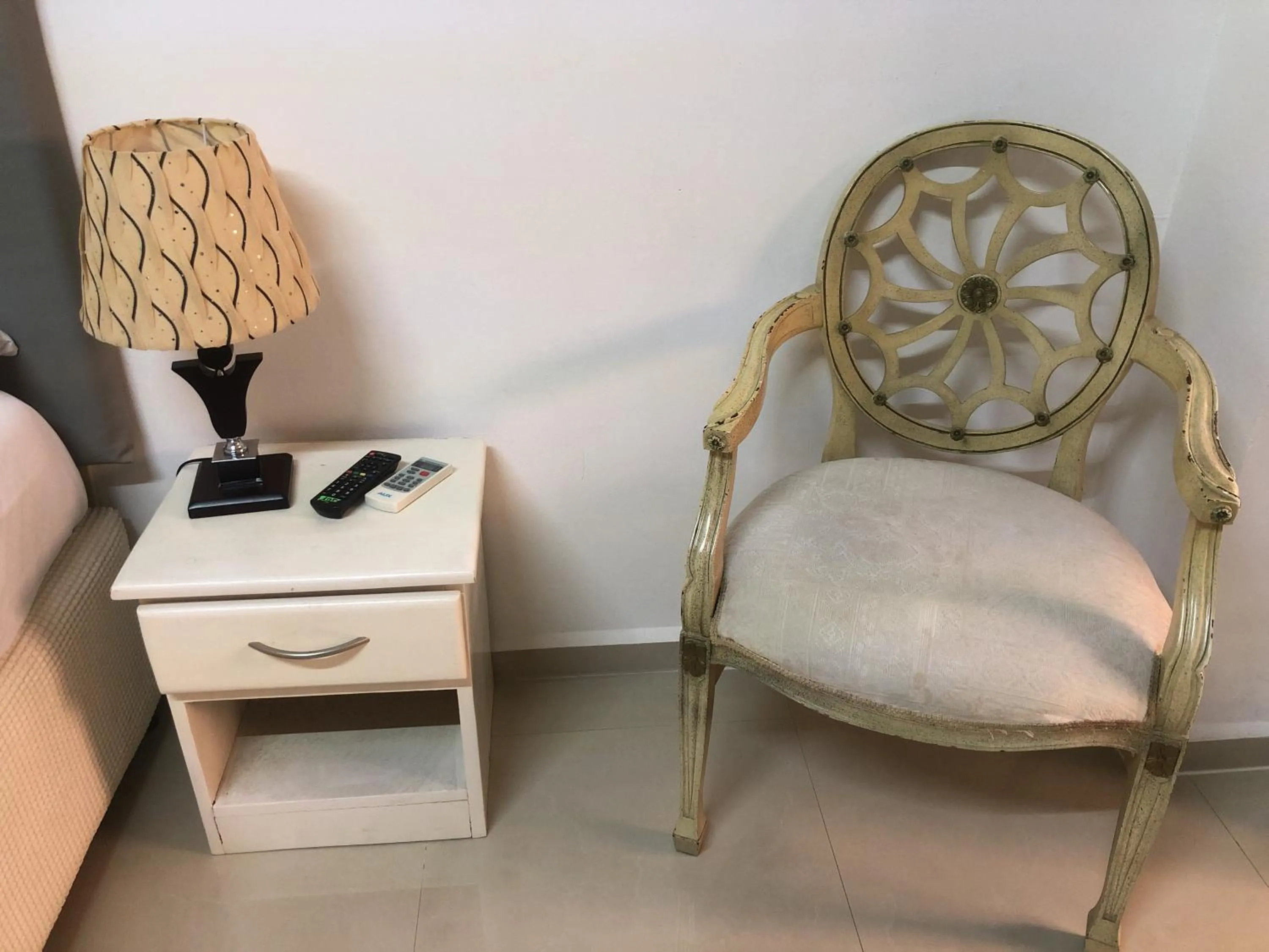 Hotel Bar Restaurant Emergency 911 STO LK GROUP