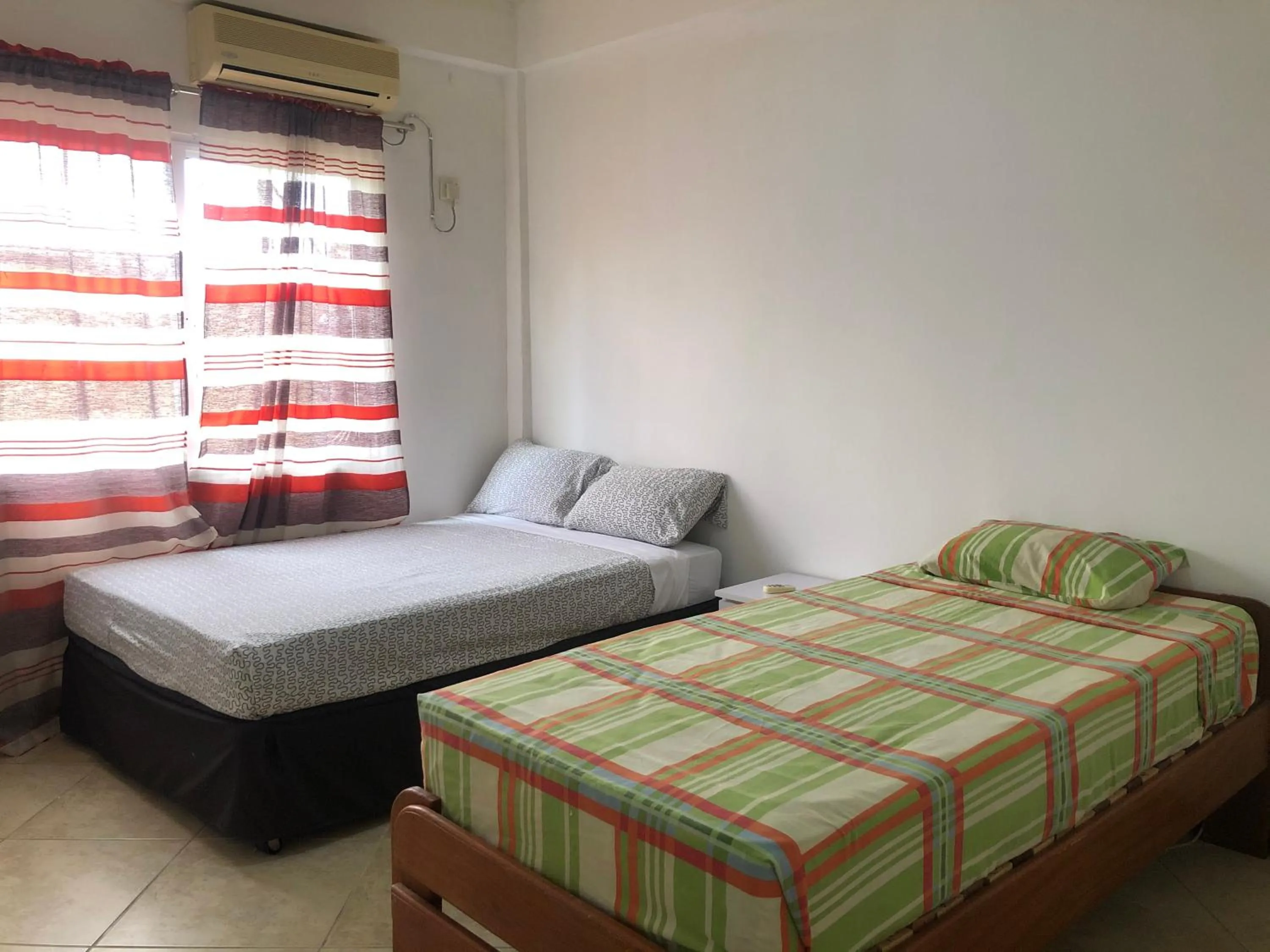 Hotel Bar Restaurant Emergency 911 STO LK GROUP