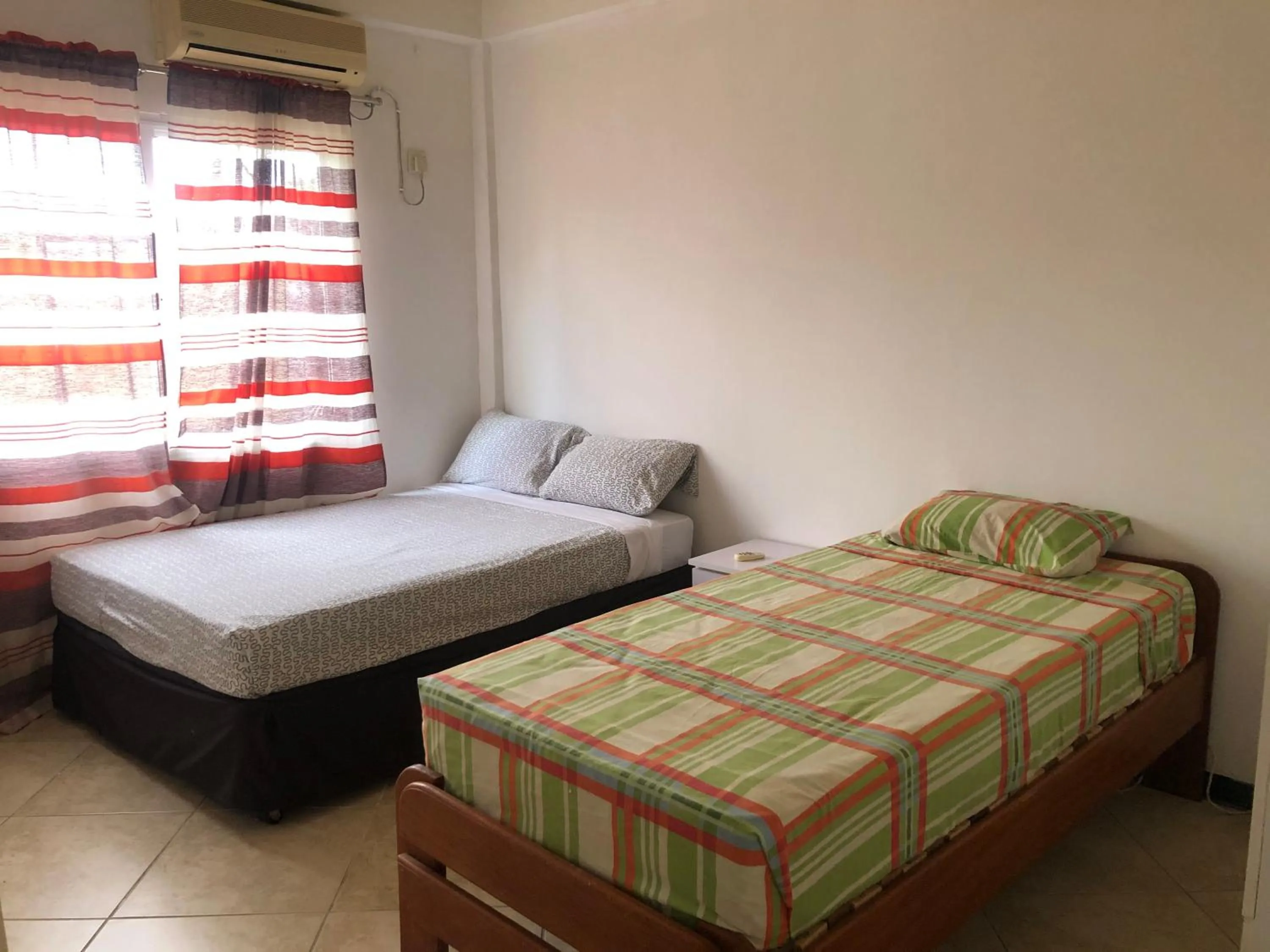 Hotel Bar Restaurant Emergency 911 STO LK GROUP