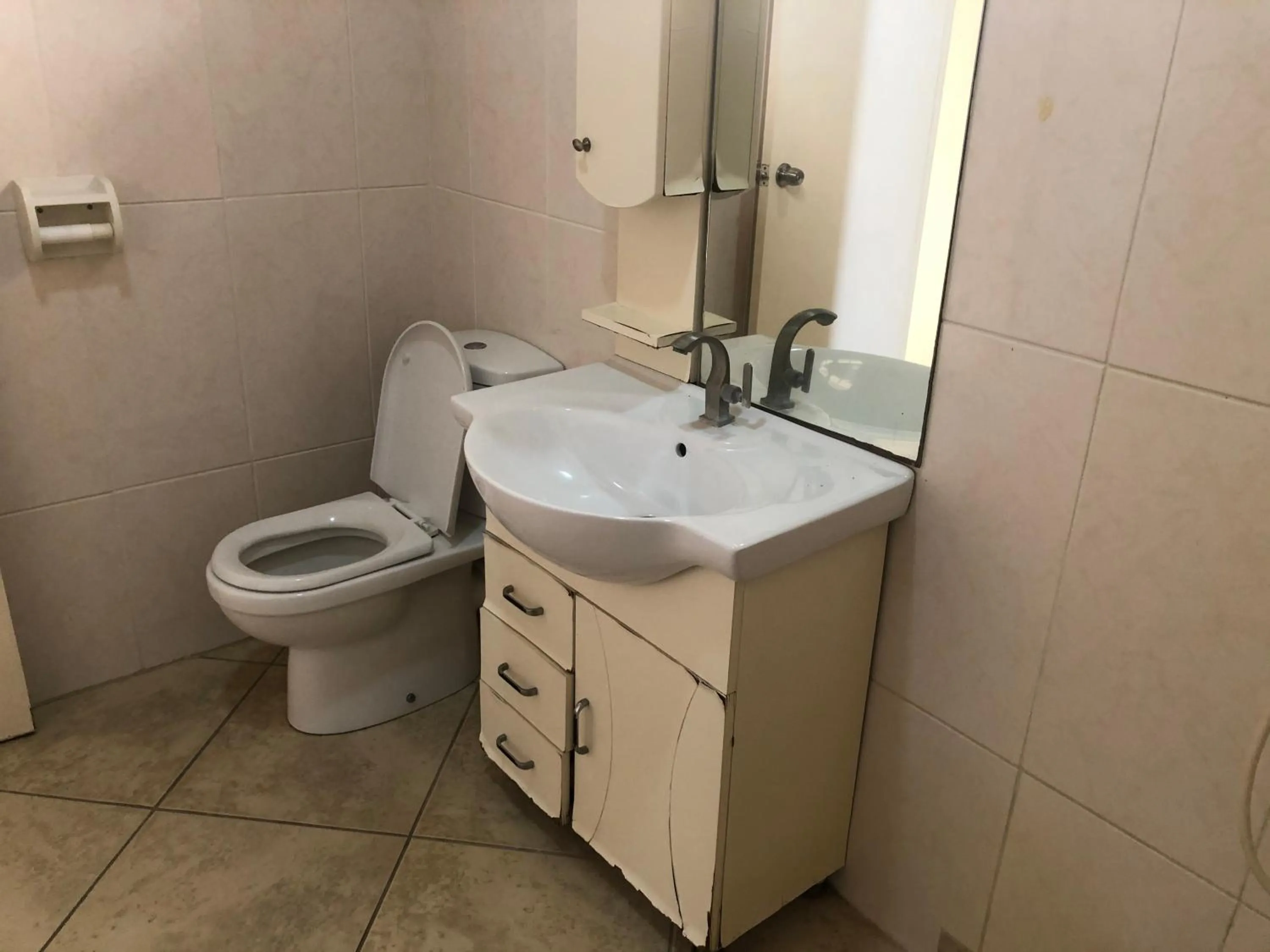 Hotel Bar Restaurant Emergency 911 STO LK GROUP